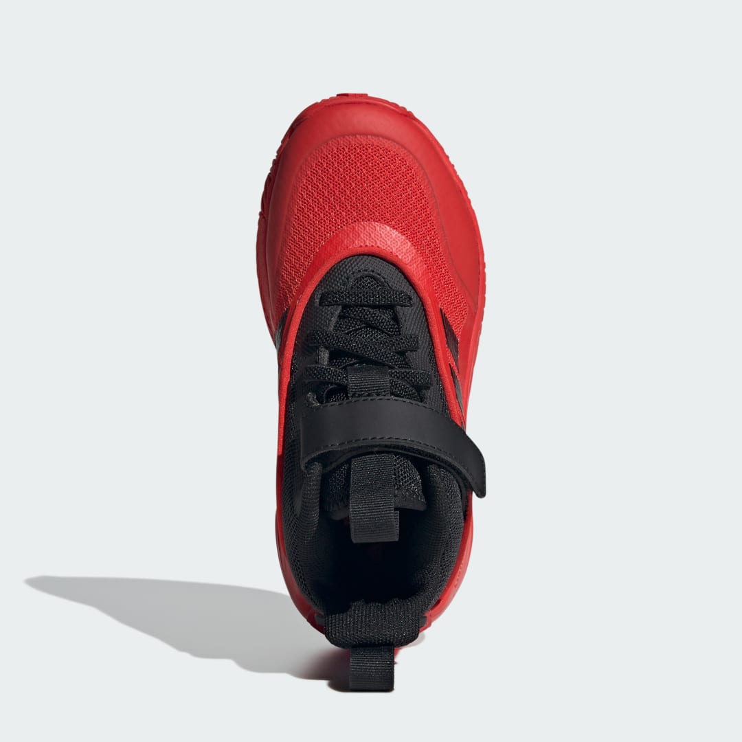 Detalle de Adidas Ownthegame 3.0: zapatilla negra para uso diario