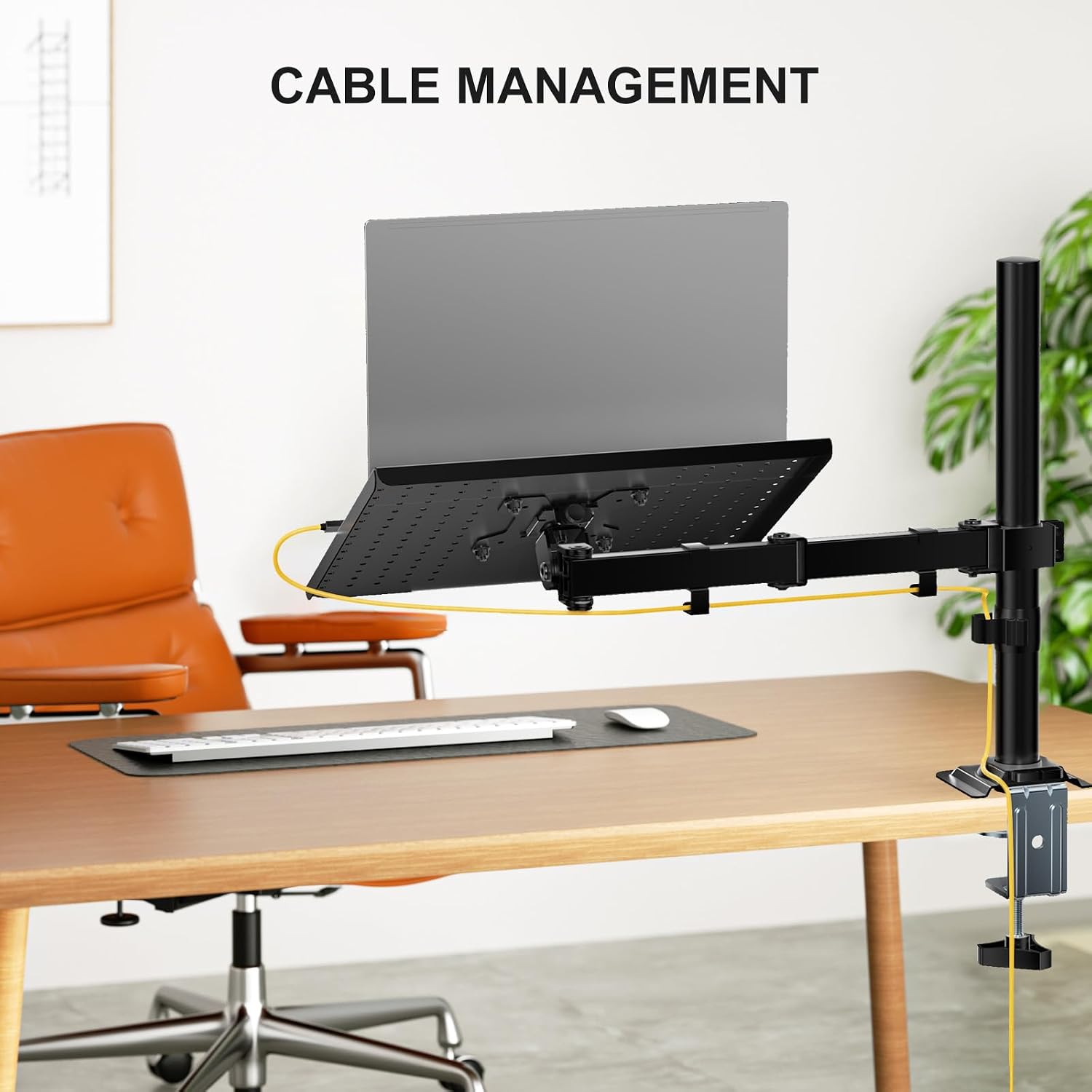 Detalle de WALI M00LP fully adjustable laptop desk mount with vented tray (up to 17 inch, up to 10 kg)