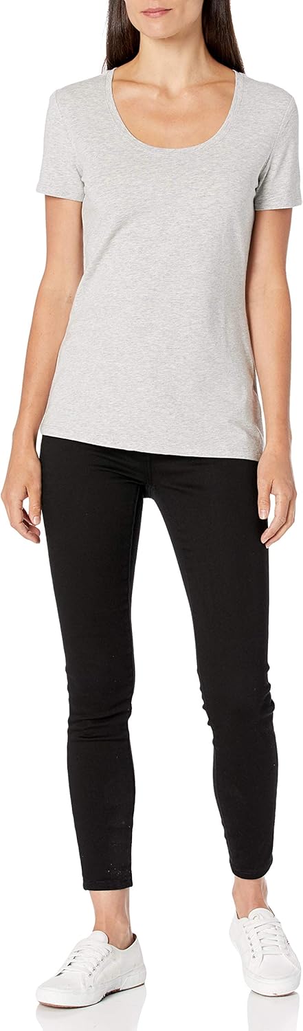 Thumbnail 4 de Amazon Essentials Damen Regular-Fit Kurzarm-T-Shirt mit U-Ausschnitt (2er-Pack) – in Übergröße erhältlich