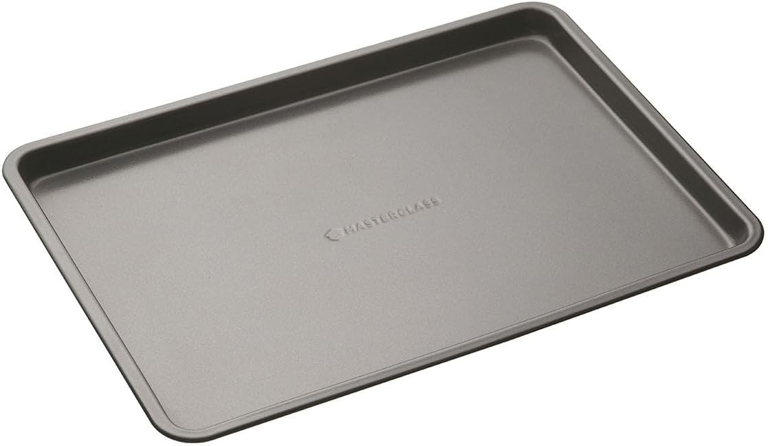 Detalle de MasterClass Non-Stick Carbon Steel Baking Tray, 35 x 25 x 2 cm, Grey