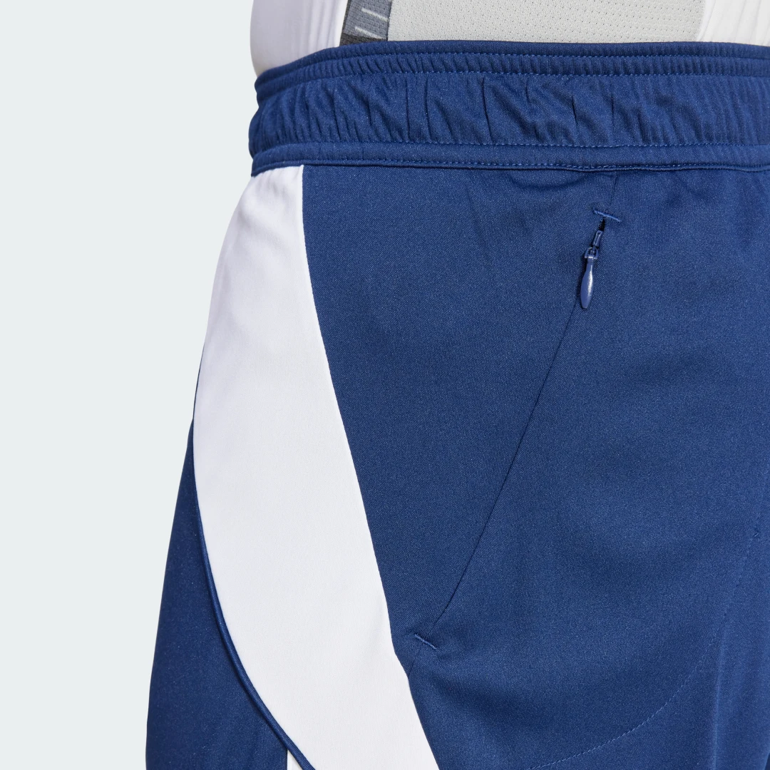 Detalle 2 de Pantalón corto entrenamiento Tiro 24 2-in-1 de Adidas