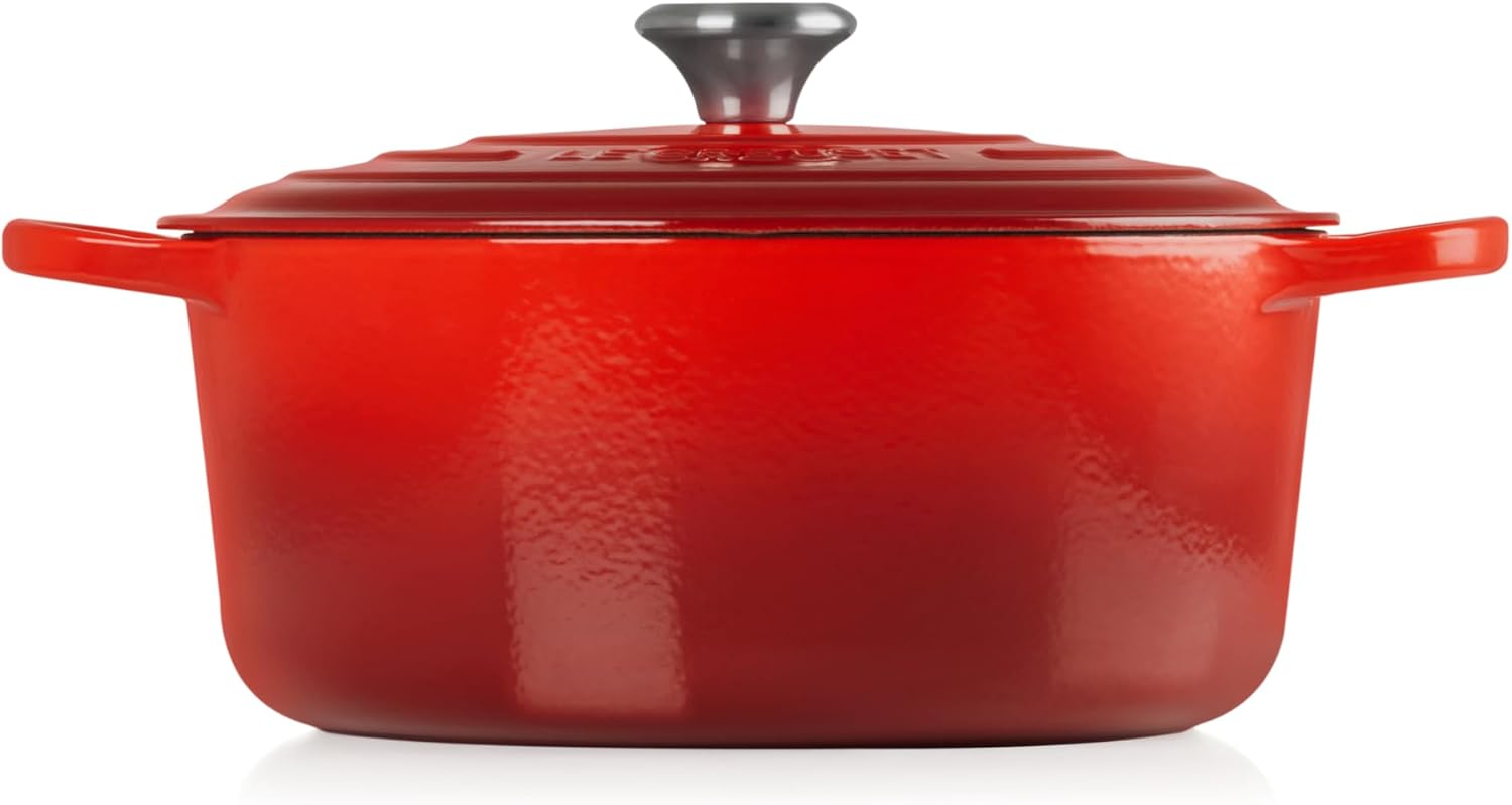 Detalle 2 de Le Creuset Signature Hierro Fundido Cacerola 28 cm 🔴