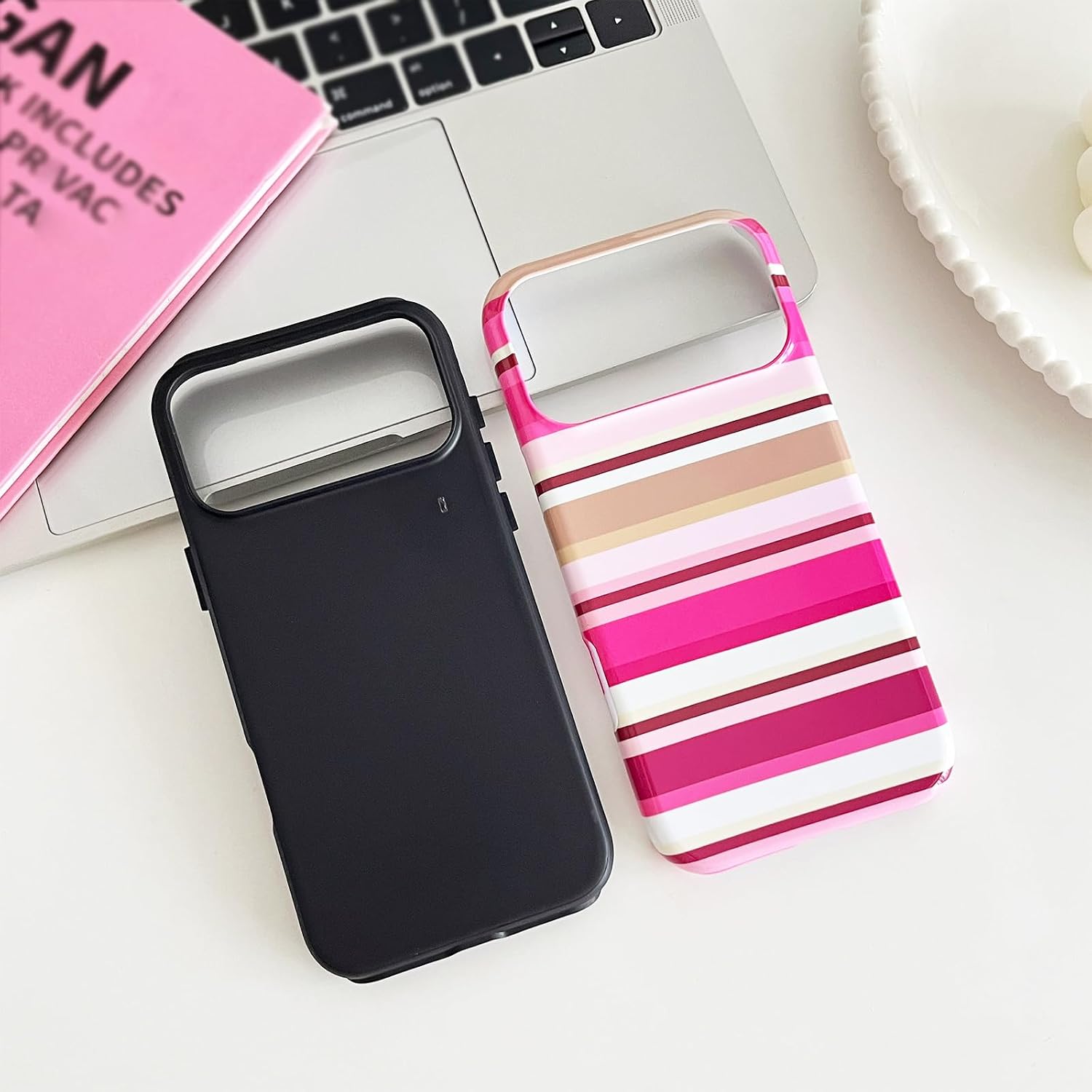 Detalle 2 de Sayoaho iPhone 16 Pro Case, Pink Striped Retro Design, TPU Edge and PC Back