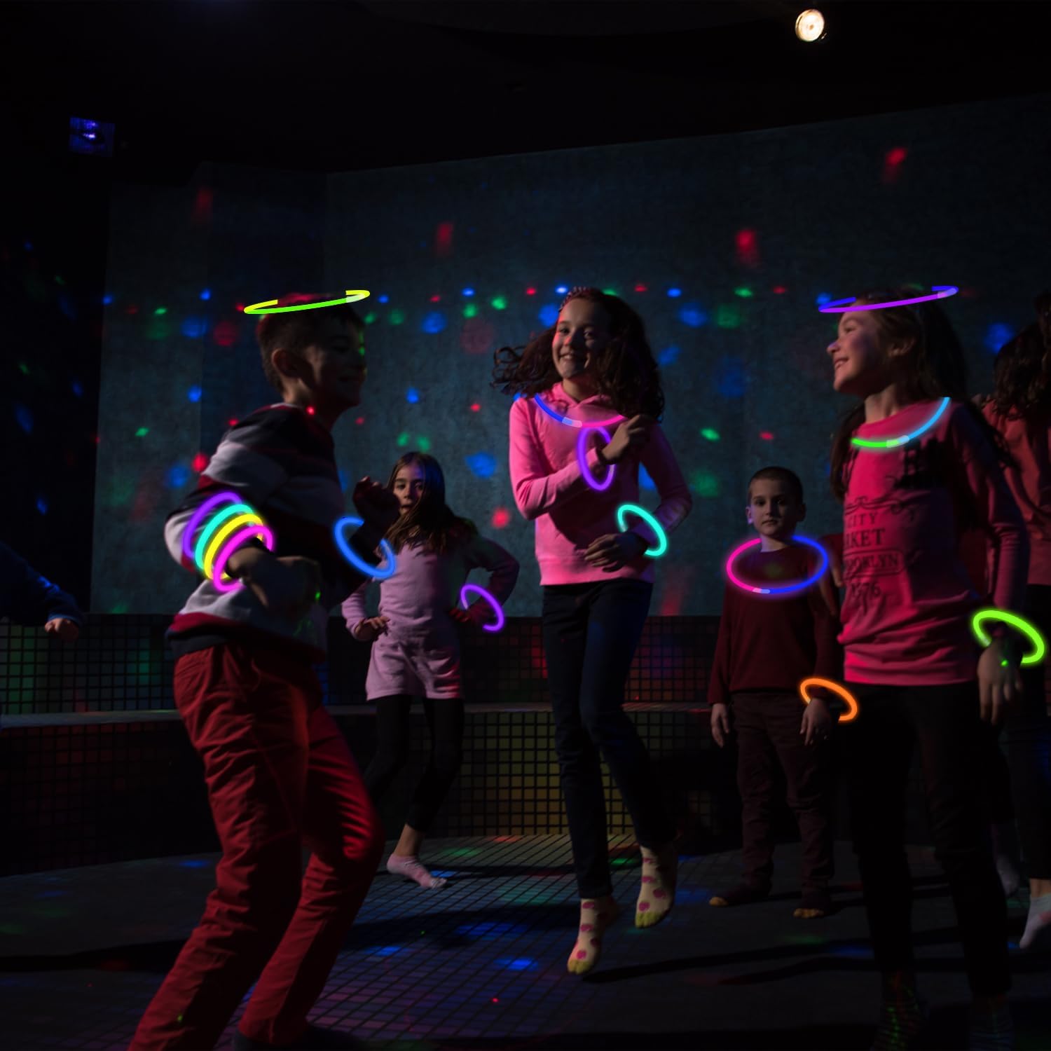 Thumbnail 5 de NYE Glow Sticks Party Pack 8" glow sticks ๐