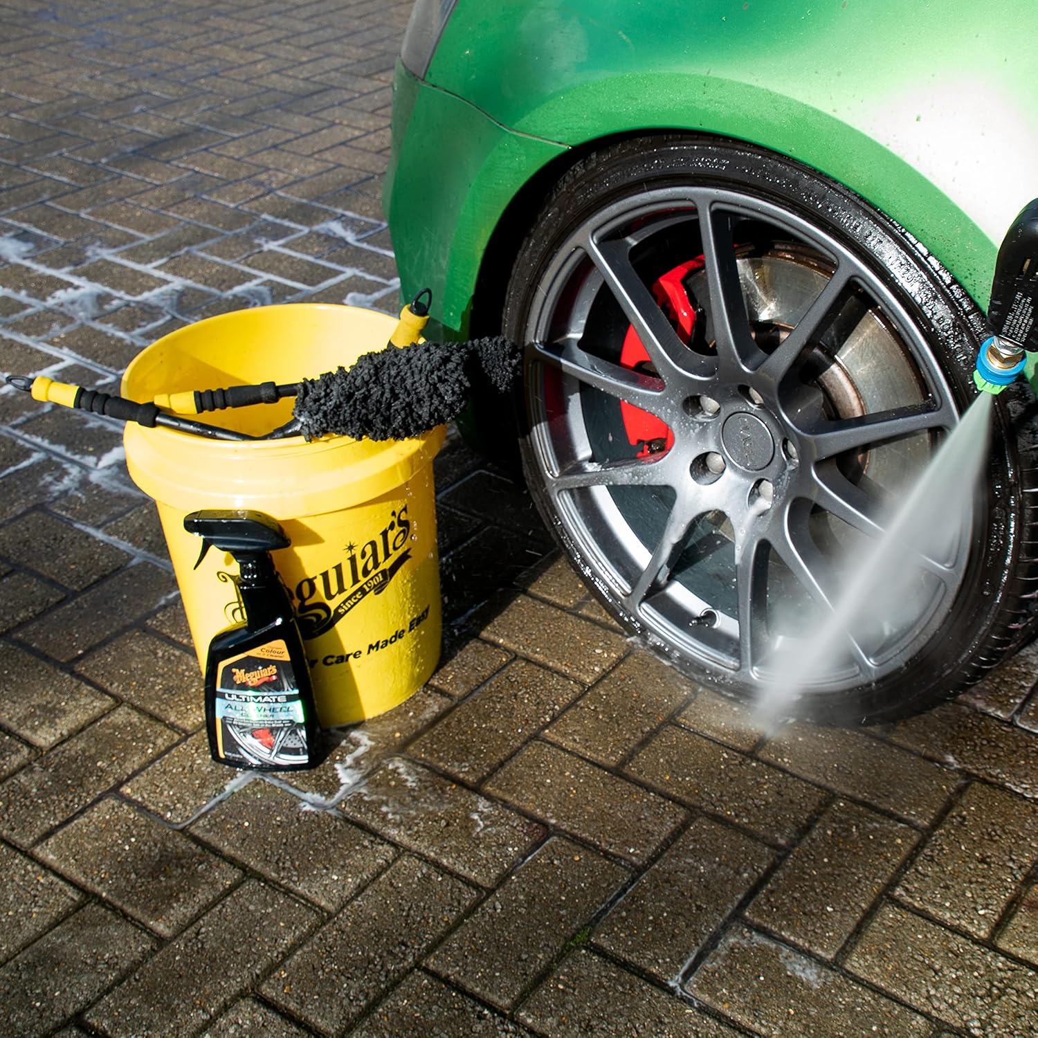 Thumbnail 4 de Meguiar’s Supreme Microfibre Angled Wheel Cleaning Brush (Medium) X190700EU