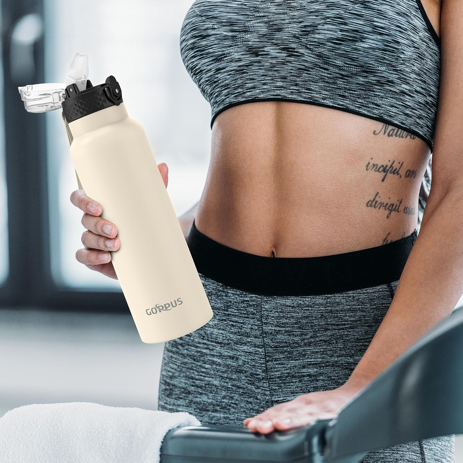 Detalle 2 de GOPPUS 750ml Stainless Steel Water Bottle with Straw – Double Wall Vacuum Insulated, Leakproof Flip Top Lid, Strap