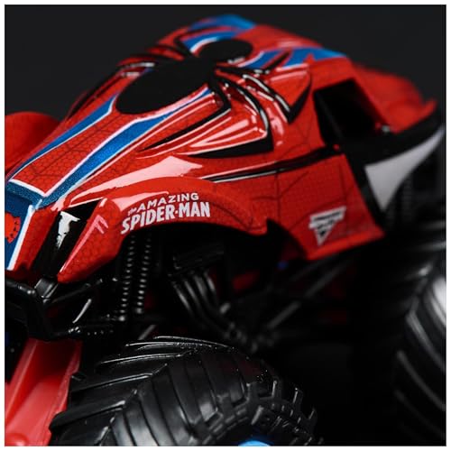 Detalle 2 de Monster Jam, coffret de 2 véhicules Marvel 1:64 en métal moulé, modèle aléatoire