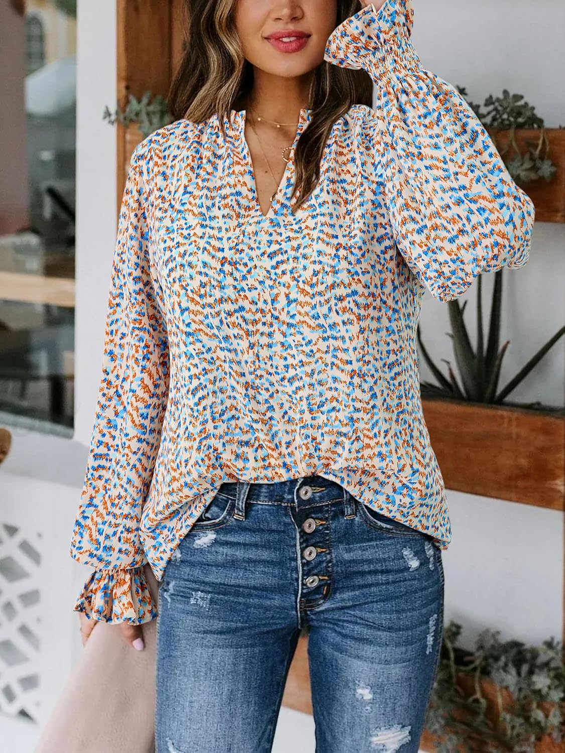 Detalle 2 de MASCOMODA Womens V Neck Floral Top