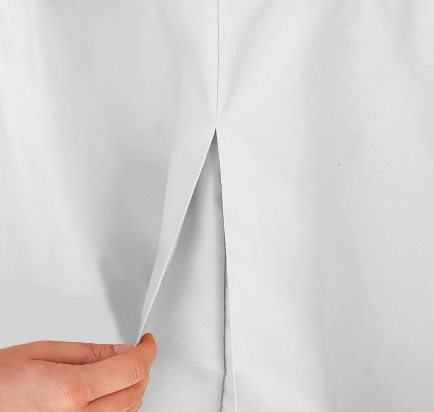 Detalle de Tablevogue Fitted Tablecloth, 96 x 30 Inches