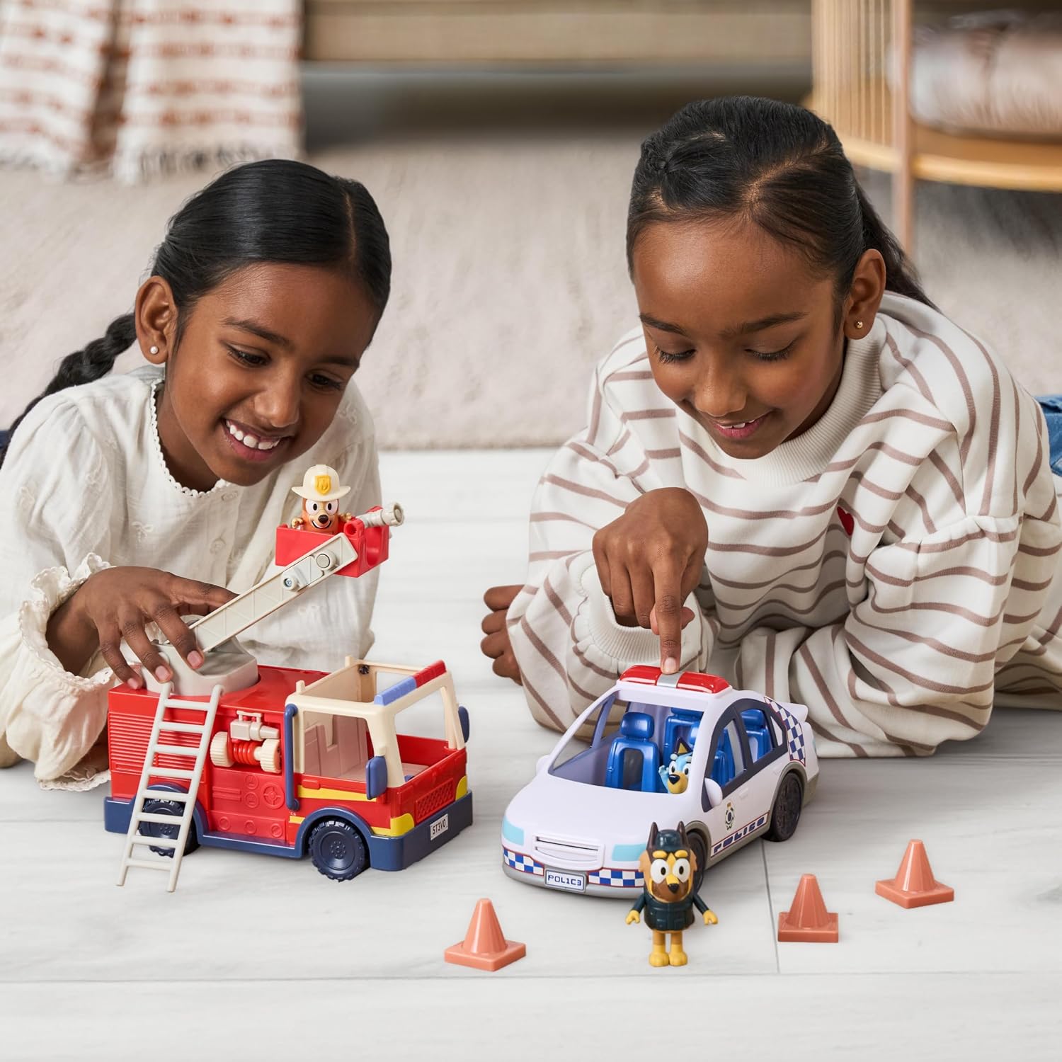 Detalle 1 de Bluey Rescue Playset with 3 Figures