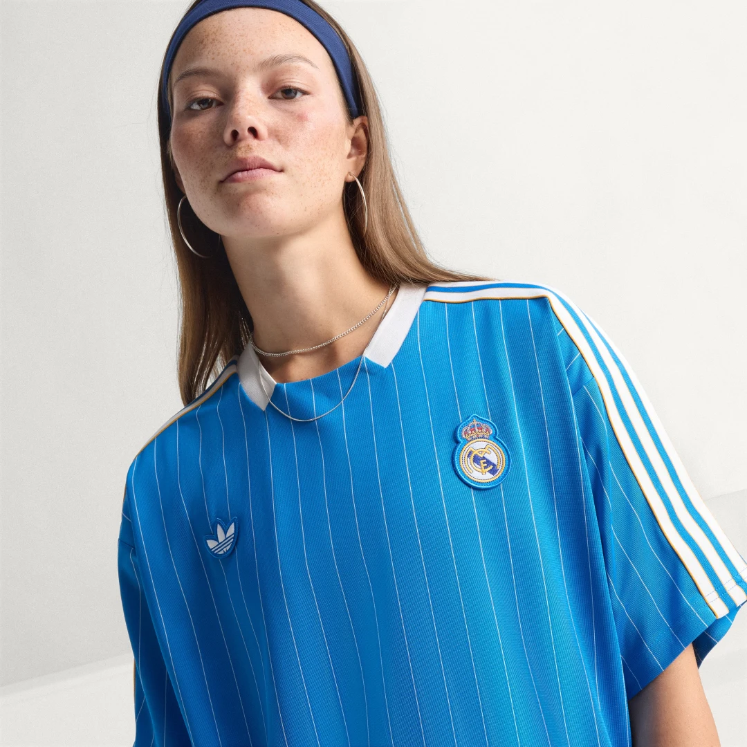 Detalle 2 de Camiseta Real Madrid Terrace Icons de Adidas