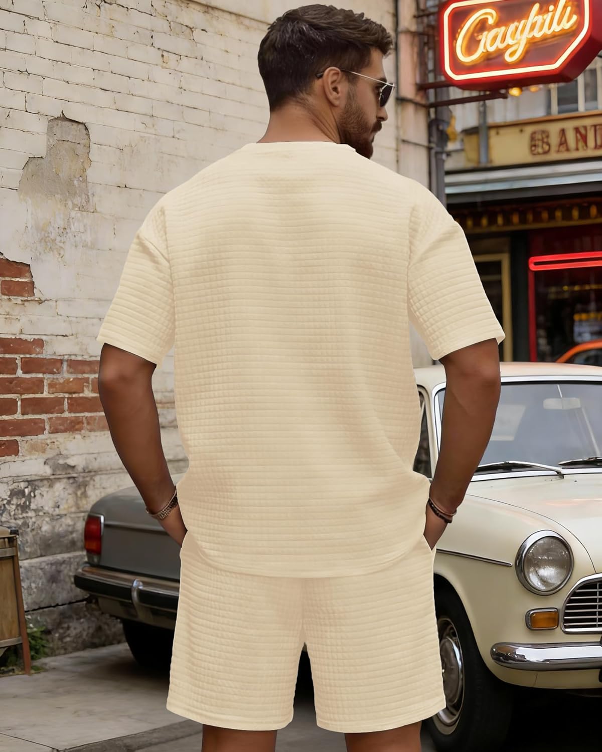 Detalle de KUYIGO Men's 2-Piece Waffle Tracksuit Set: Short Sleeve Top & Joggers