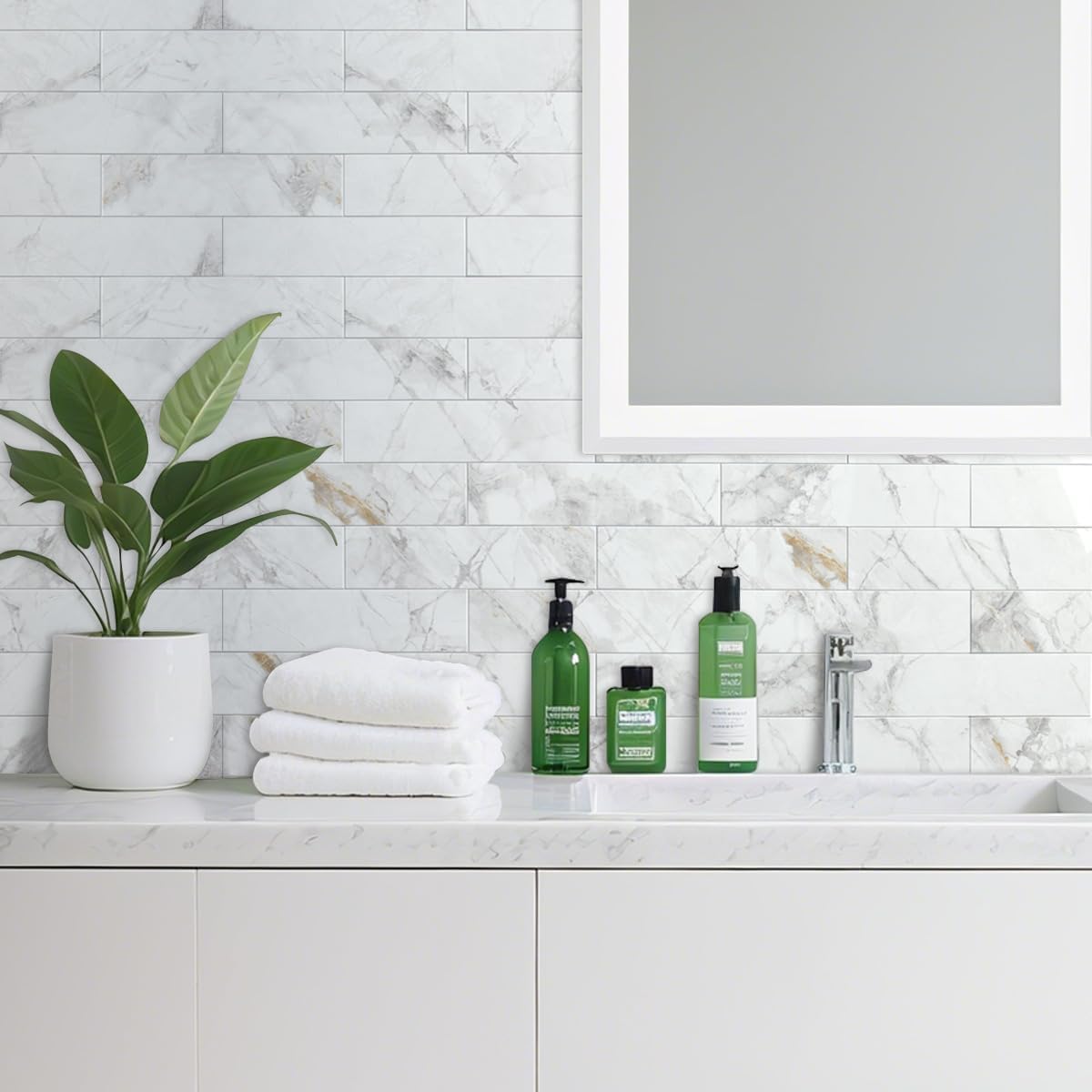 Detalle 2 de AULIGET 40-Piece Peel-and-Stick PVC Backsplash Tiles, Polished White Marble, 3" x 12