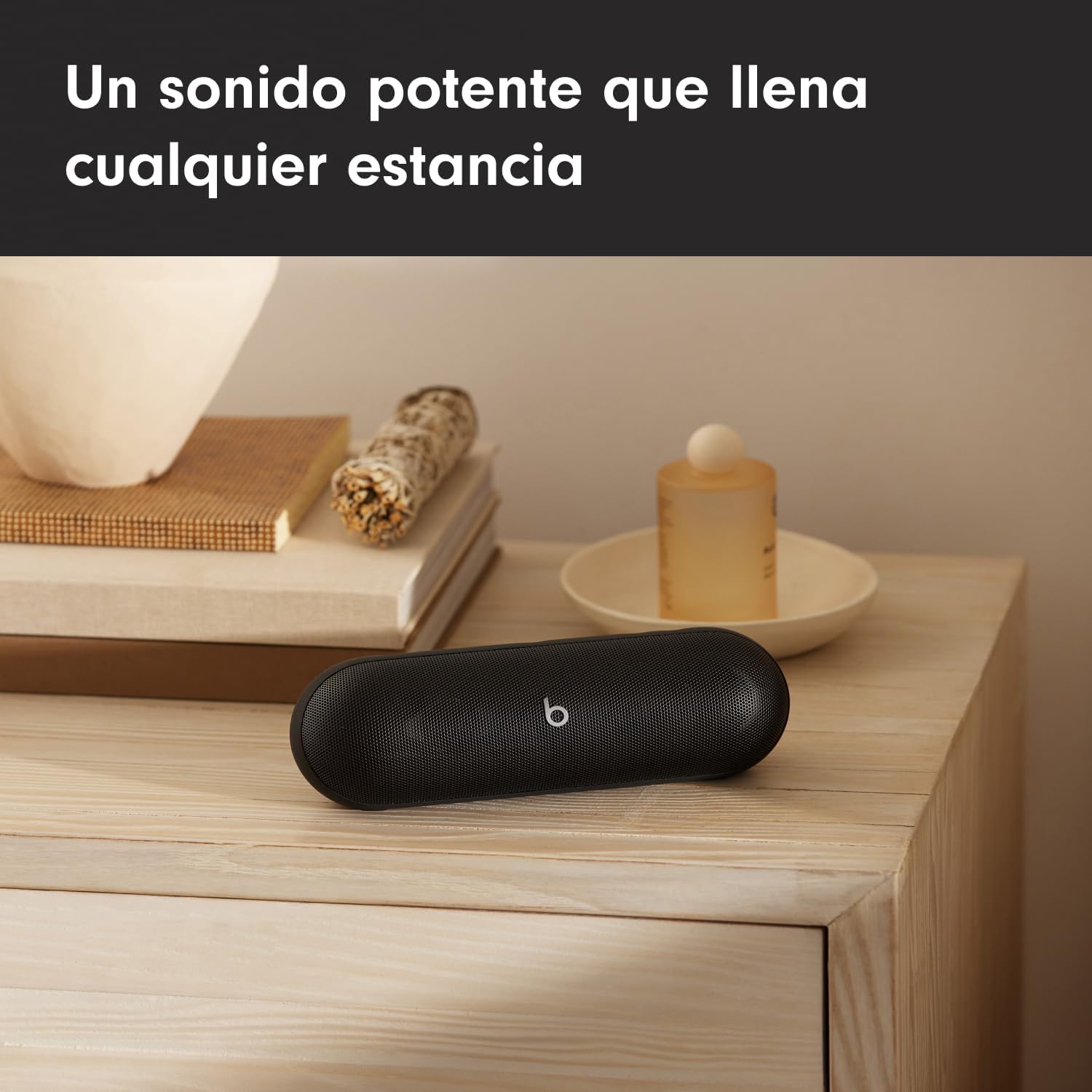 Detalle 2 de Beats Pill 🚿 Altavoz IP67, 24h, Carga USB-C, Micrófono, Negro
