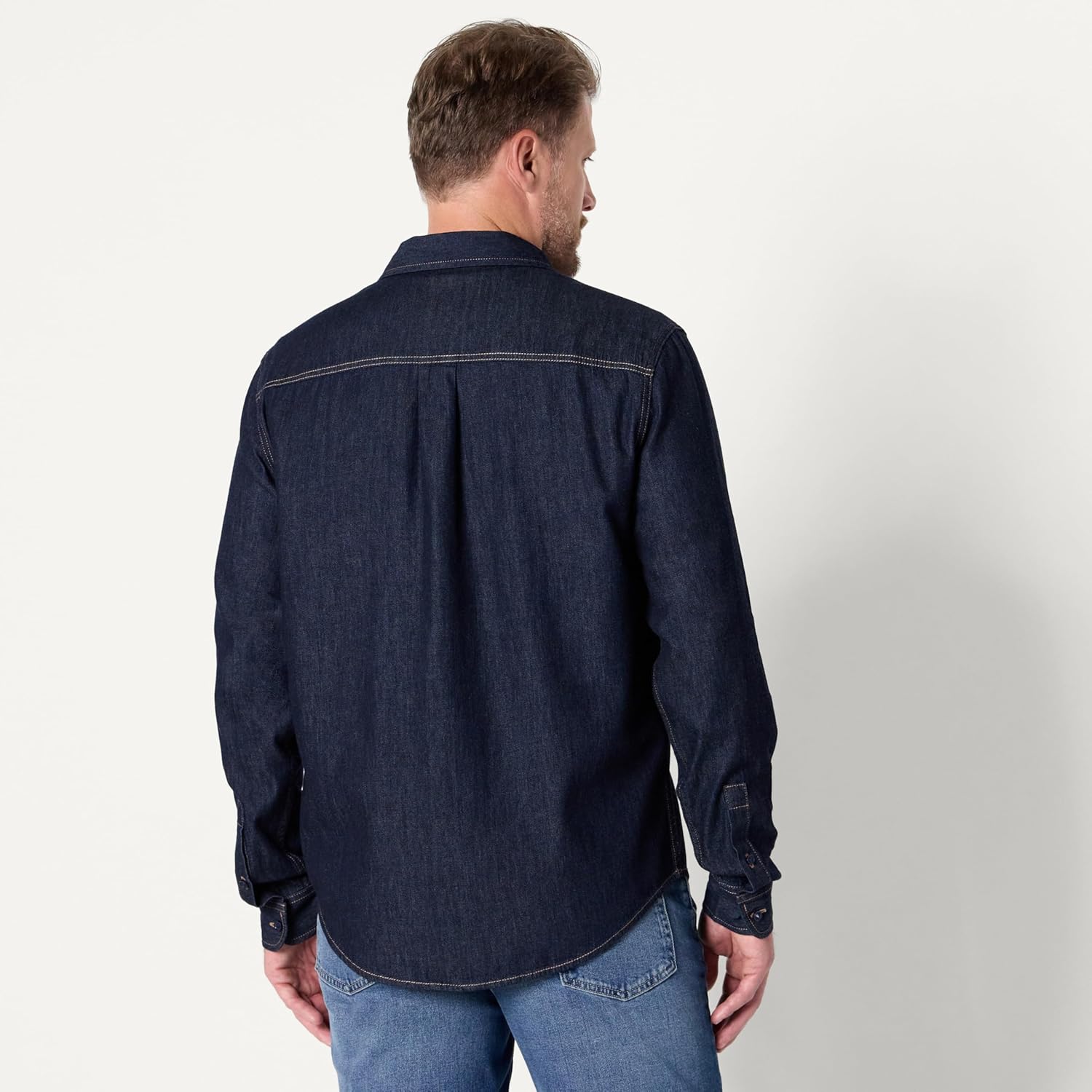 Thumbnail 1 de Amazon Essentials men’s regular-fit long-sleeve denim button-down shirt in lightweight chambray