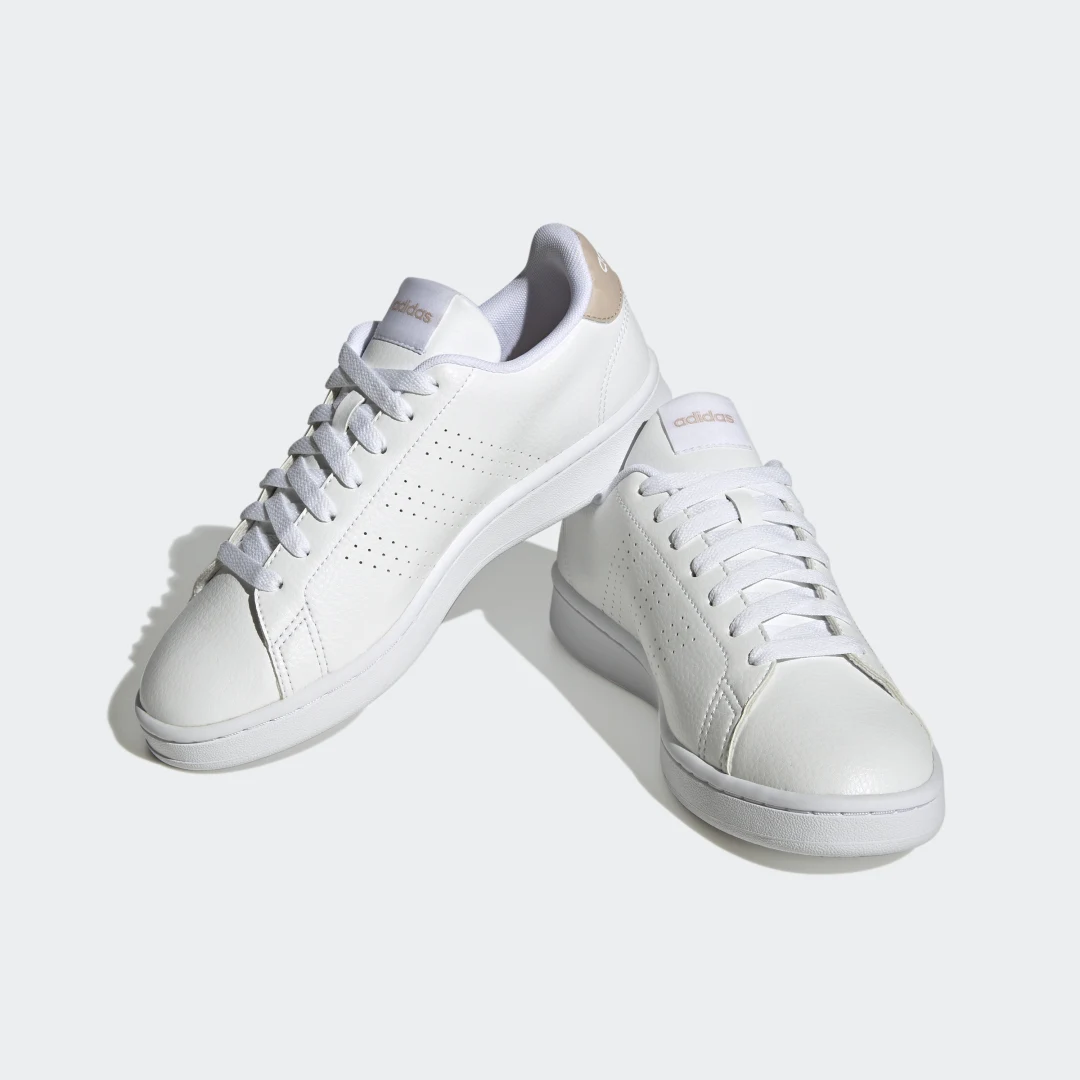 Thumbnail 3 de Zapatillas Advantage de Adidas: cómodo estilo urbano en blanco para el día a día