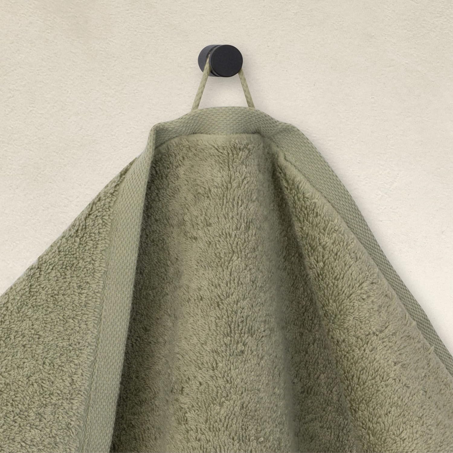 Detalle de Möve Loft Uni ręcznik kąpielowy 80 x 150 cm, 550 g/m², bawełna Airspin, Moss