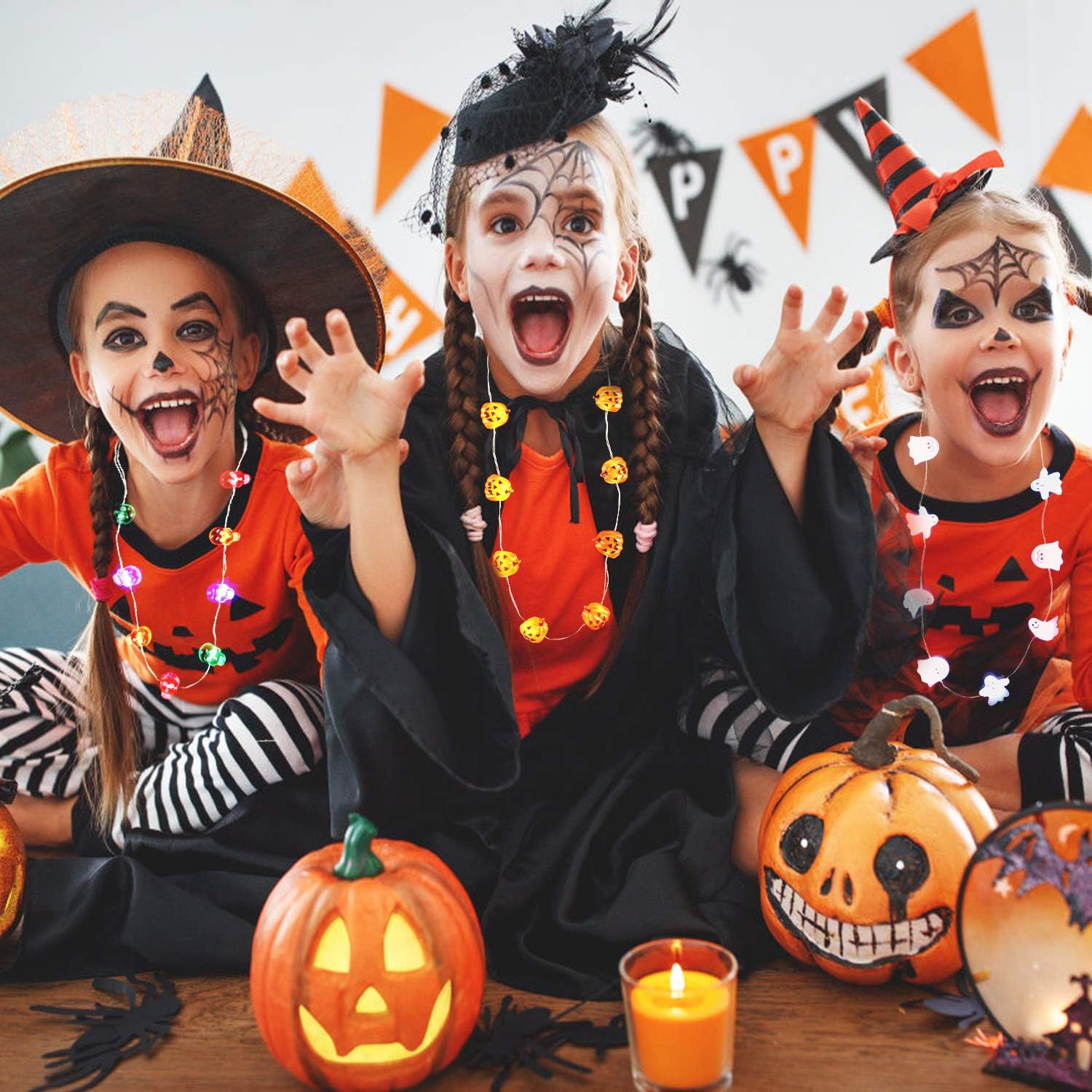 Detalle de JASHIKA LED-NE-01 Halloween Necklace Set of 3 with Color-Changing LEDs