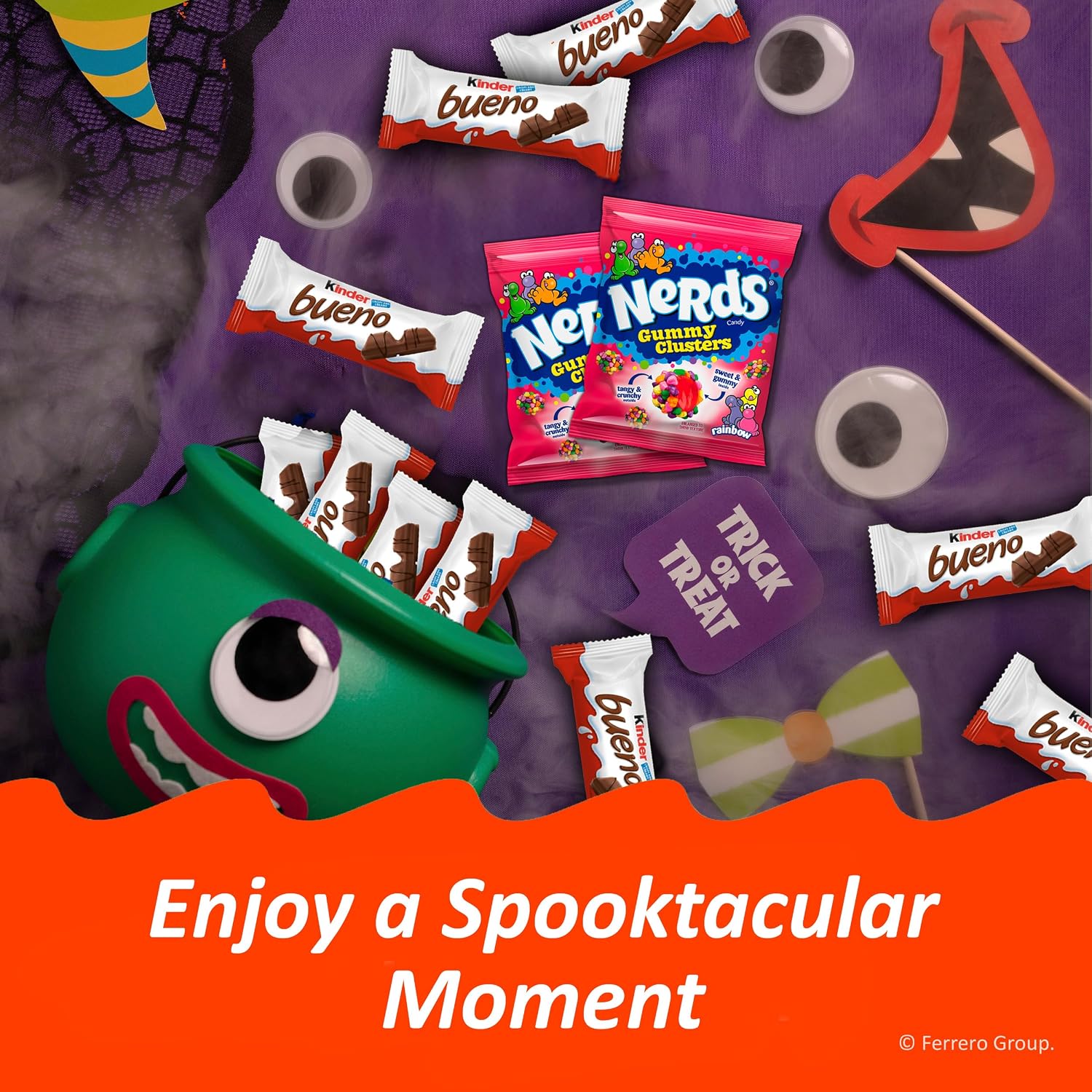 Detalle de Kinder Bueno & NERDS Gummy Clusters Halloween Variety Pack, 60 Pieces
