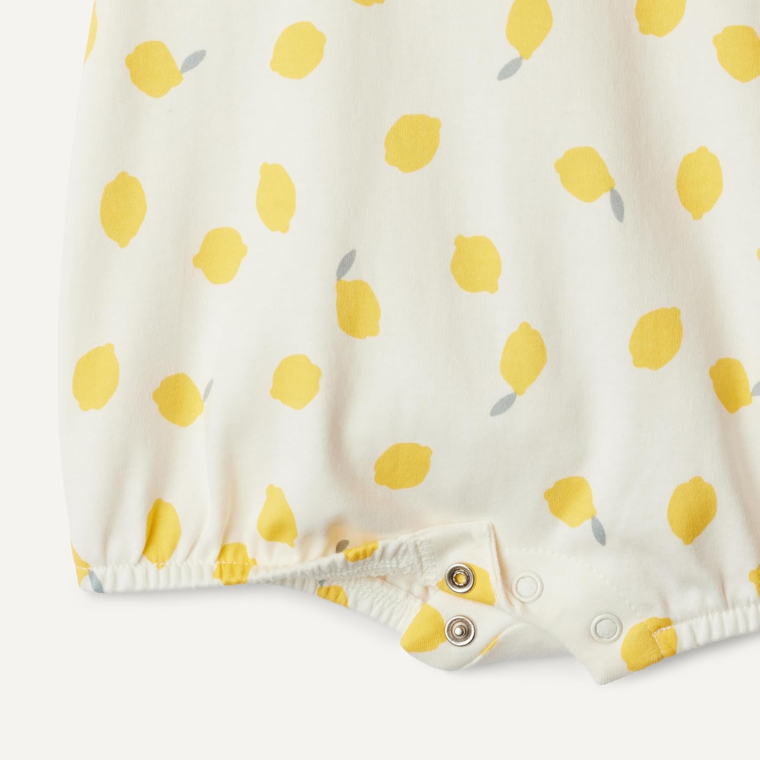 Detalle de Amazon Essentials x Sofia Grainge Baby Girls' Cotton Short Sleeve Romper with Peter Pan Collar