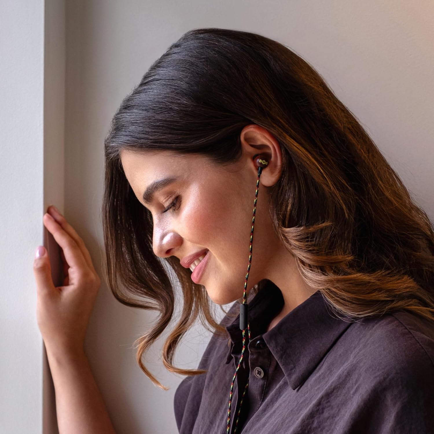 Thumbnail 6 de Marley House of Smile Jamaica USB‑C kabelgebundene In-Ear-Kopfhörer mit Mikrofon (9,2‑mm-Treiber) – Rasta