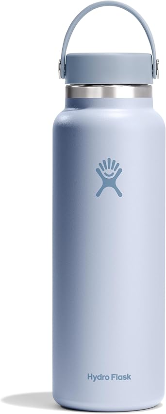 Detalle de Hydro Flask 1180 ml botella de agua inox aislada