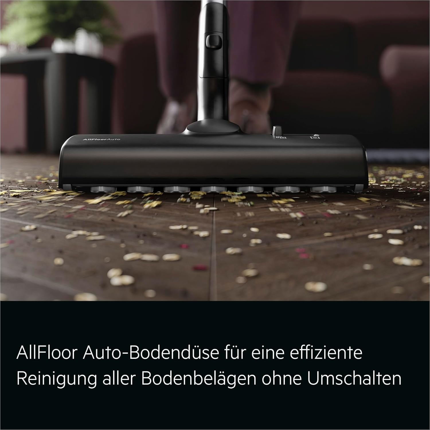 Detalle de AEG Beutelsauger VX9‑5‑EBR mit 69 dB, HEPA‑Filter und Mini‑Turbodüse für Tierhaare