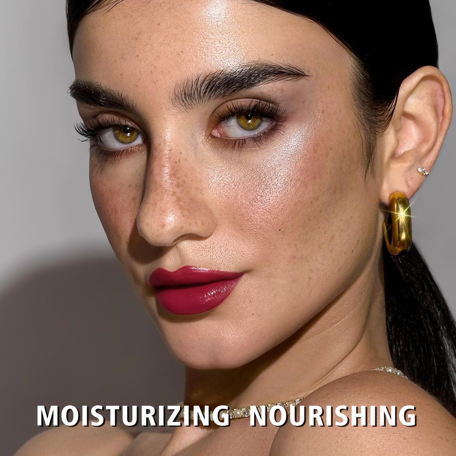 Detalle de MAKI YIKA Moisture Dark Berry Lipstick (MA049) Hydrating Glossy Lip Color for Dry Lips