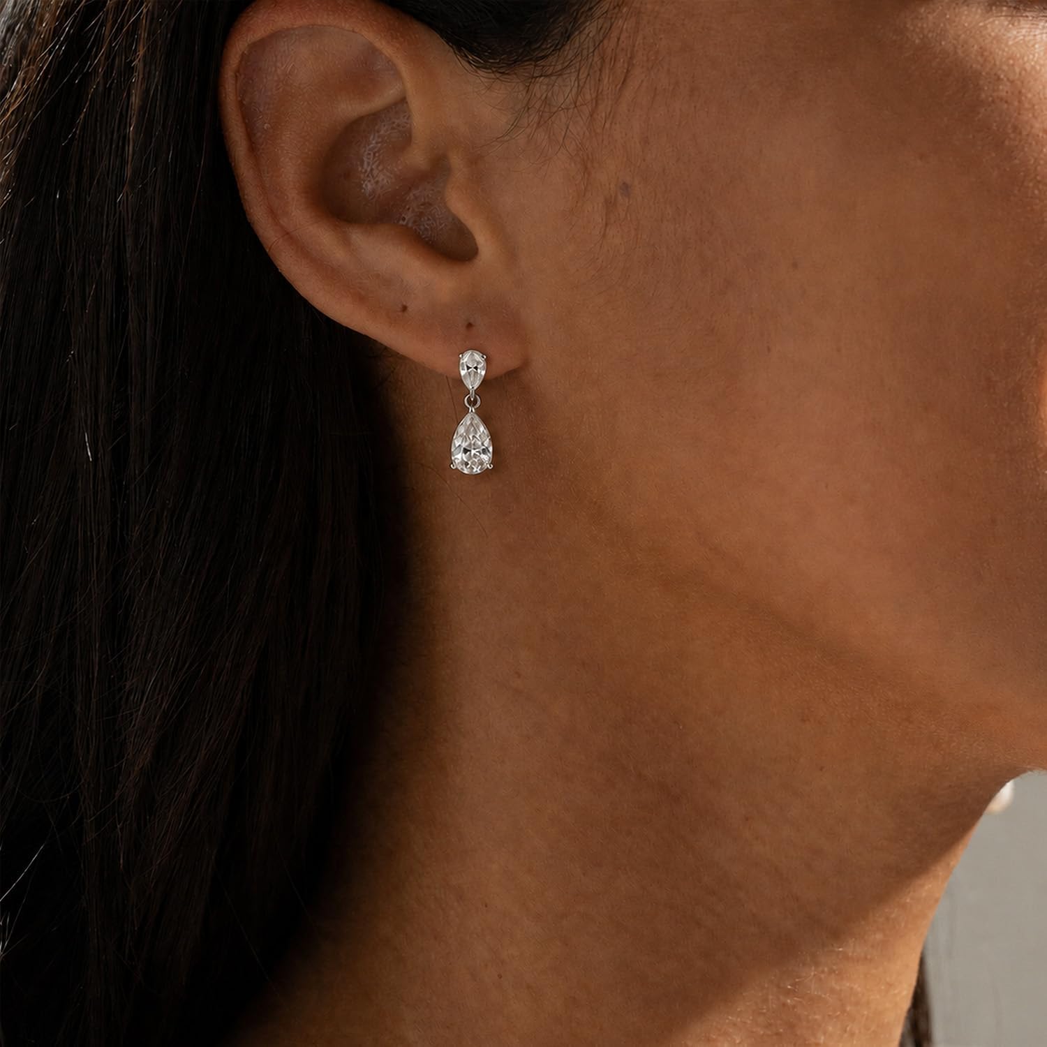 Detalle 2 de Dangle Earrings with 14K Gold Plating
