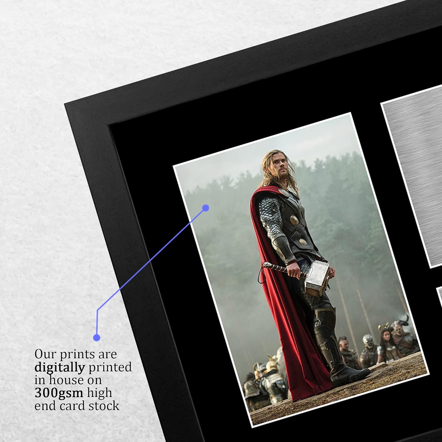 Thumbnail 3 de HWC Trading FR Chris Hemsworth Gift Signed FRAMED A4 Printed Autograph Thor The Avengers Gifts Print Photo Picture Display