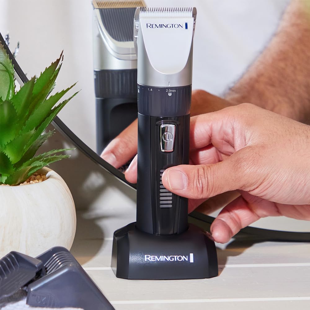 Thumbnail 3 de Remington HC5811 tagliacapelli professionale con lame in ceramica autoaffilanti e 10 pettini