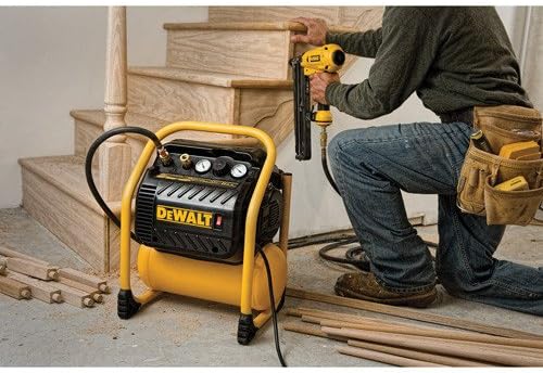 Detalle 2 de DEWALT DWFP55130 Trim Air Compressor (200-PSI Max, Quiet Operation)
