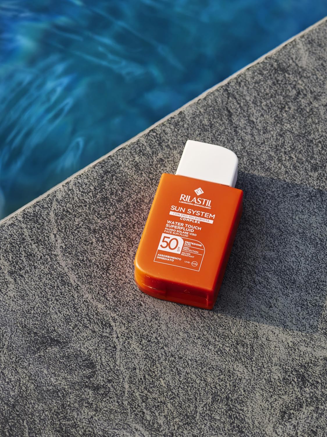 Thumbnail 2 de Rilastil Sun System Water Touch Superfluid SPF50 – Fluido solare viso idratante e antiossidante 50 ml