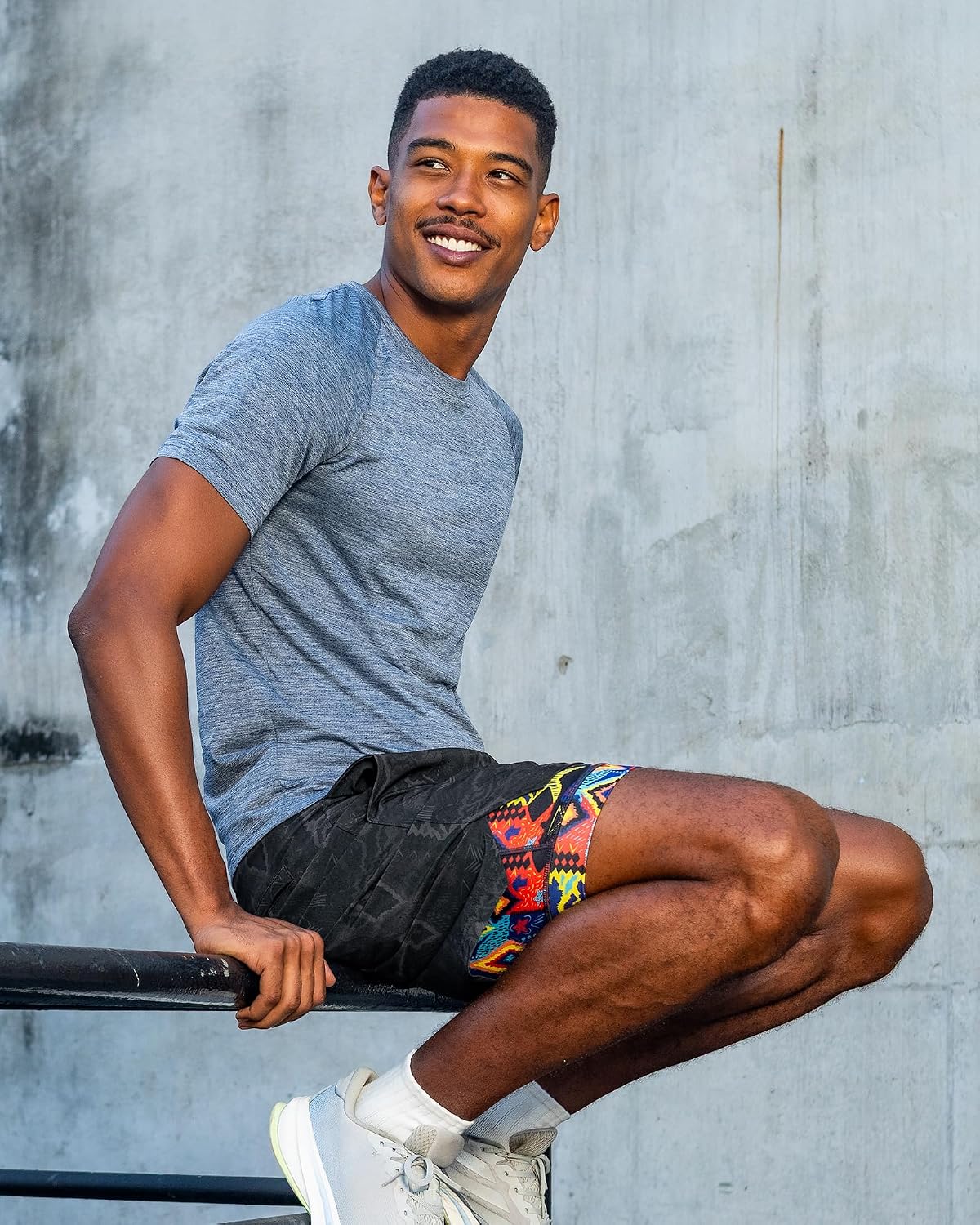 Detalle 2 de maamgic 7-Inch Gym Shorts with Liner – 2-in-1 Quick-Dry Athletic Shorts