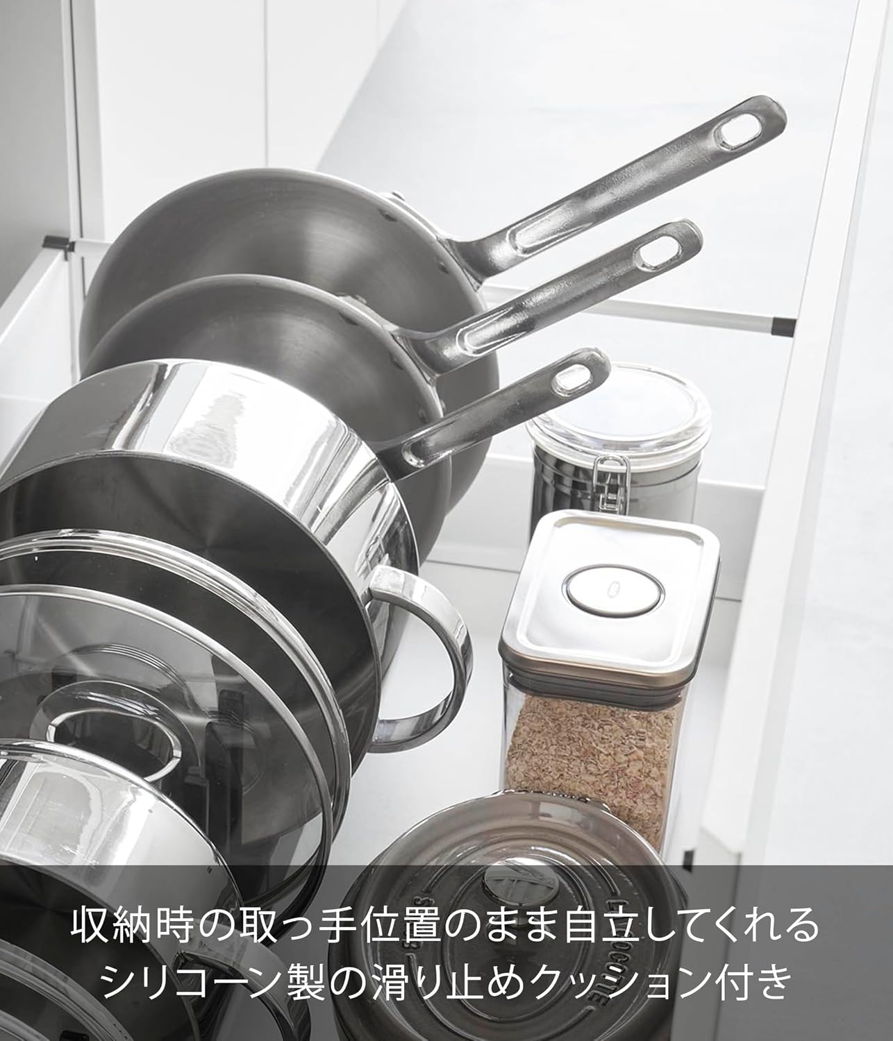 Detalle 2 de 山崎実業 tower 1362 鍋蓋・フライパン収納スタンド 幅40cm・可動式仕切りバー