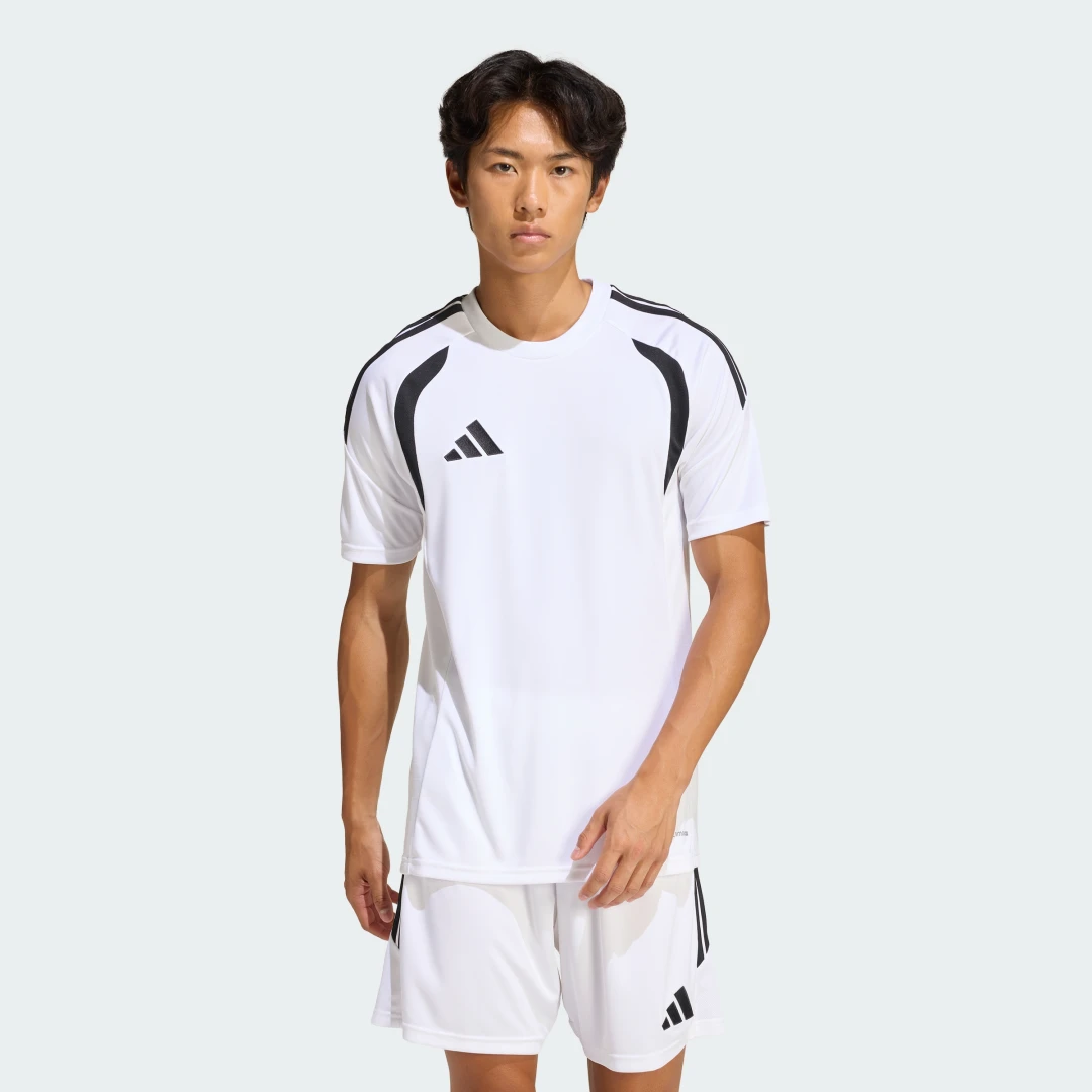 Detalle de Camiseta Tiro26 League de Adidas – Blanca