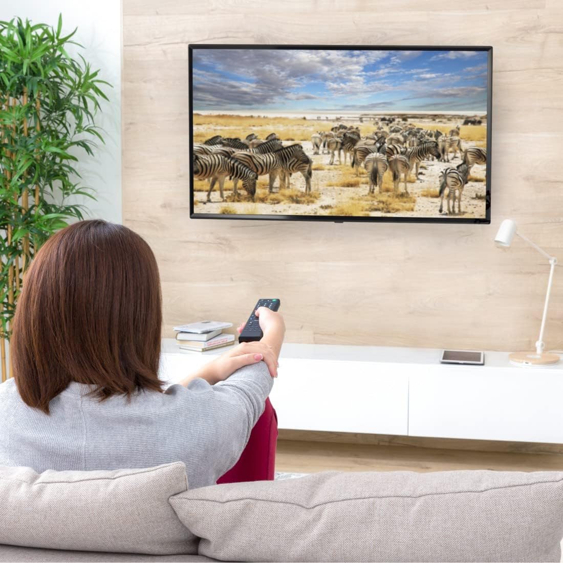 Thumbnail 1 de Hama TV-Wandhalterung schwenkbar, neigbar & ausziehbar (19–48 Zoll, VESA 75×75 bis 200×200, bis 35 kg) schwarz