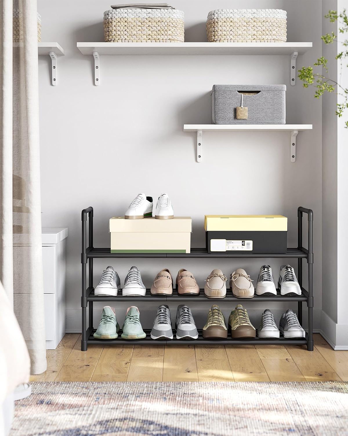 Detalle 2 de SONGMICS DEKY LSA303B02 skohylla i metall, 3 plan, stapelbar, svart