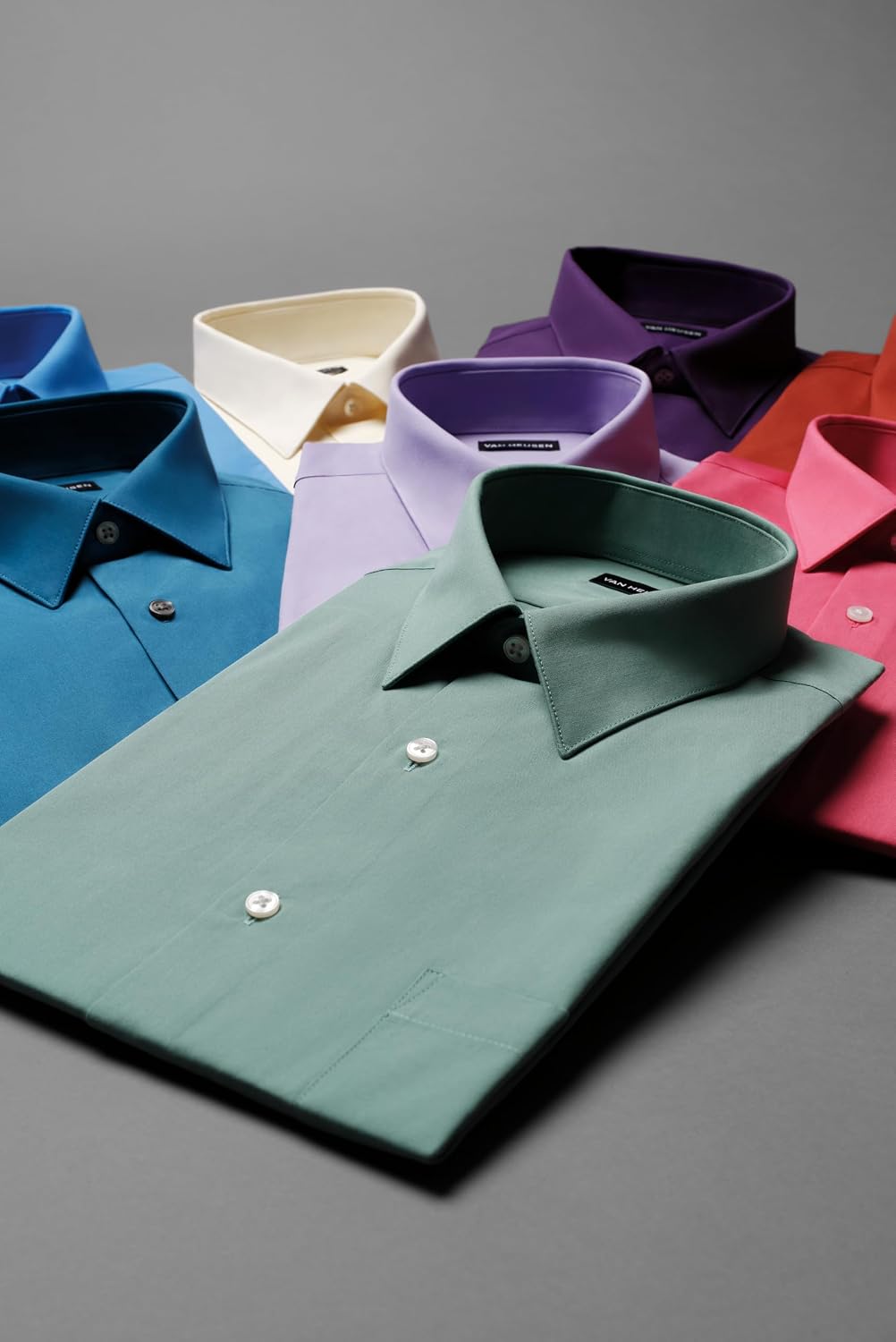 Detalle 2 de Van Heusen Men’s Regular Fit Poplin Solid Dress Shirt