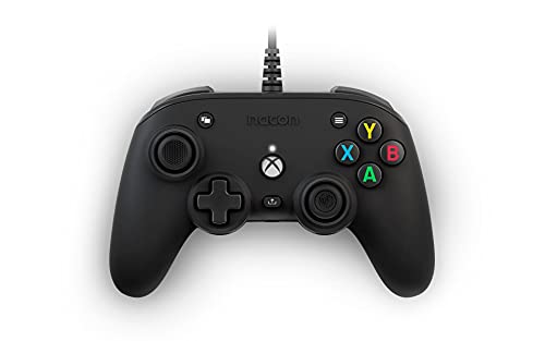 Detalle de Nacon XBOX Pro Compact, mando con cable negro y controles personalizables