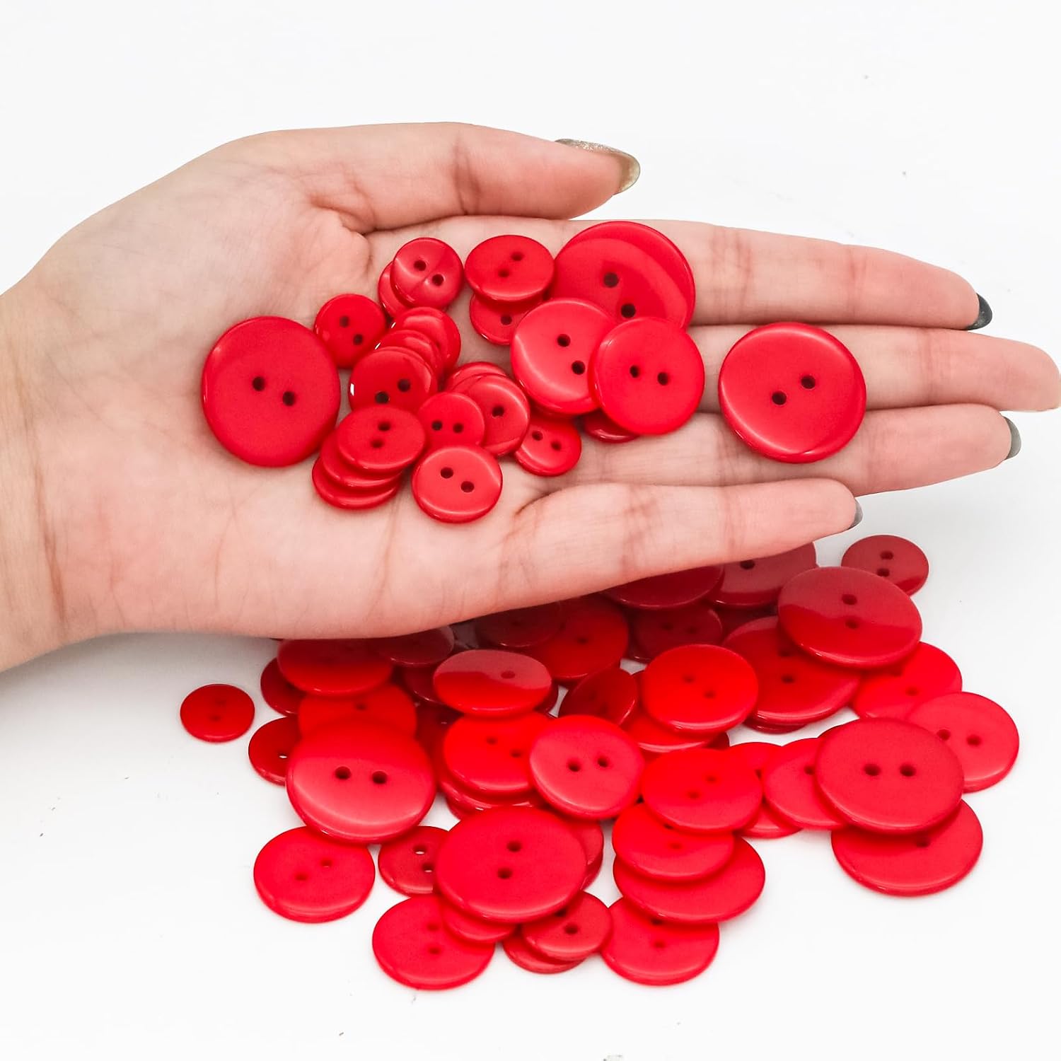 Detalle de Funstreet Red/5/8 inch (15mm) Sewing Buttons, 80 Red Resin 2-Hole Buttons