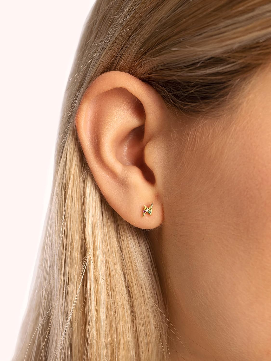 Detalle 2 de SINGULARU Orecchino Fulmine Colors 6,5×4,5 mm 💎