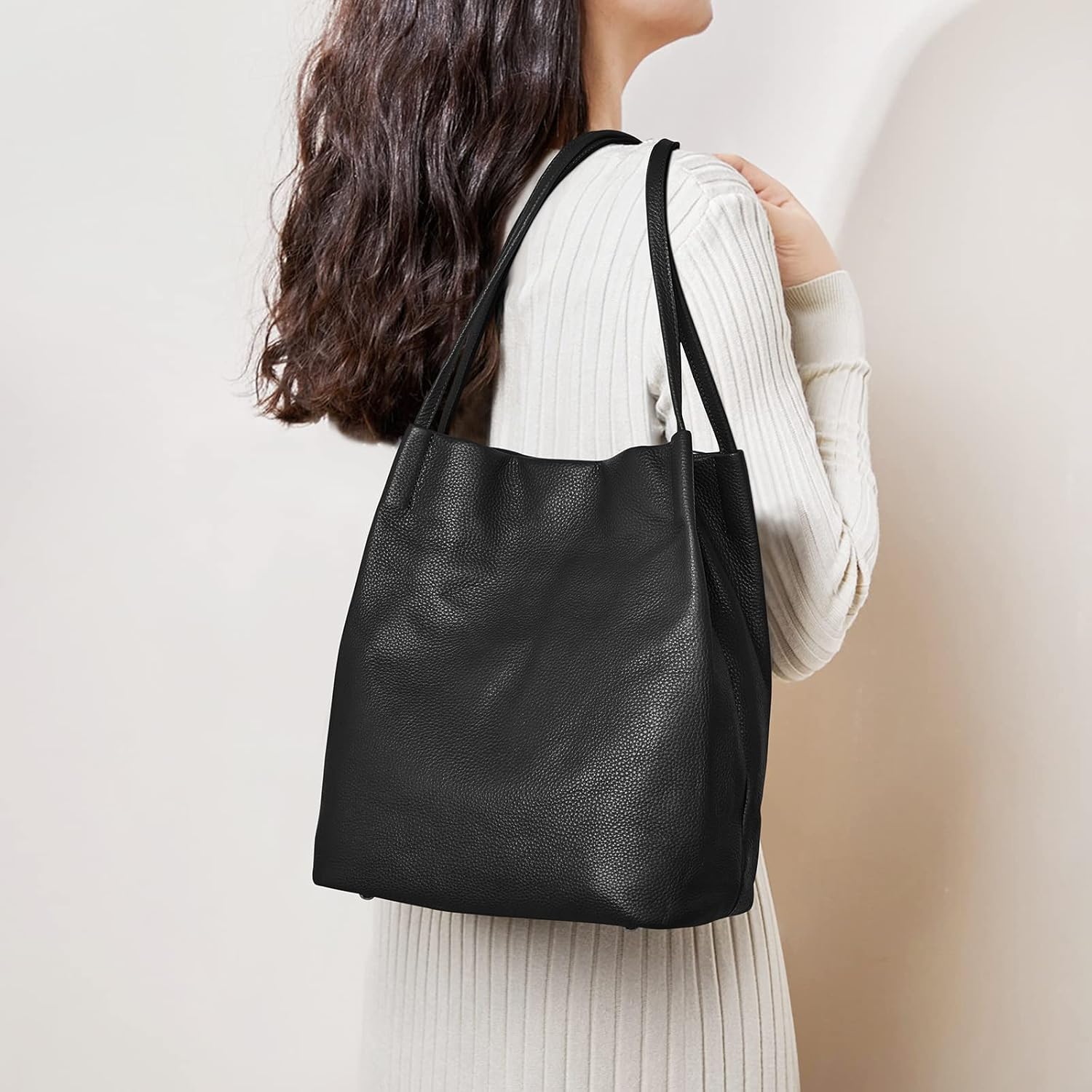 Detalle 2 de Kattee Sac à Bandoulière en Cuir Véritable Souple pour Femme – Fermeture Magnétique