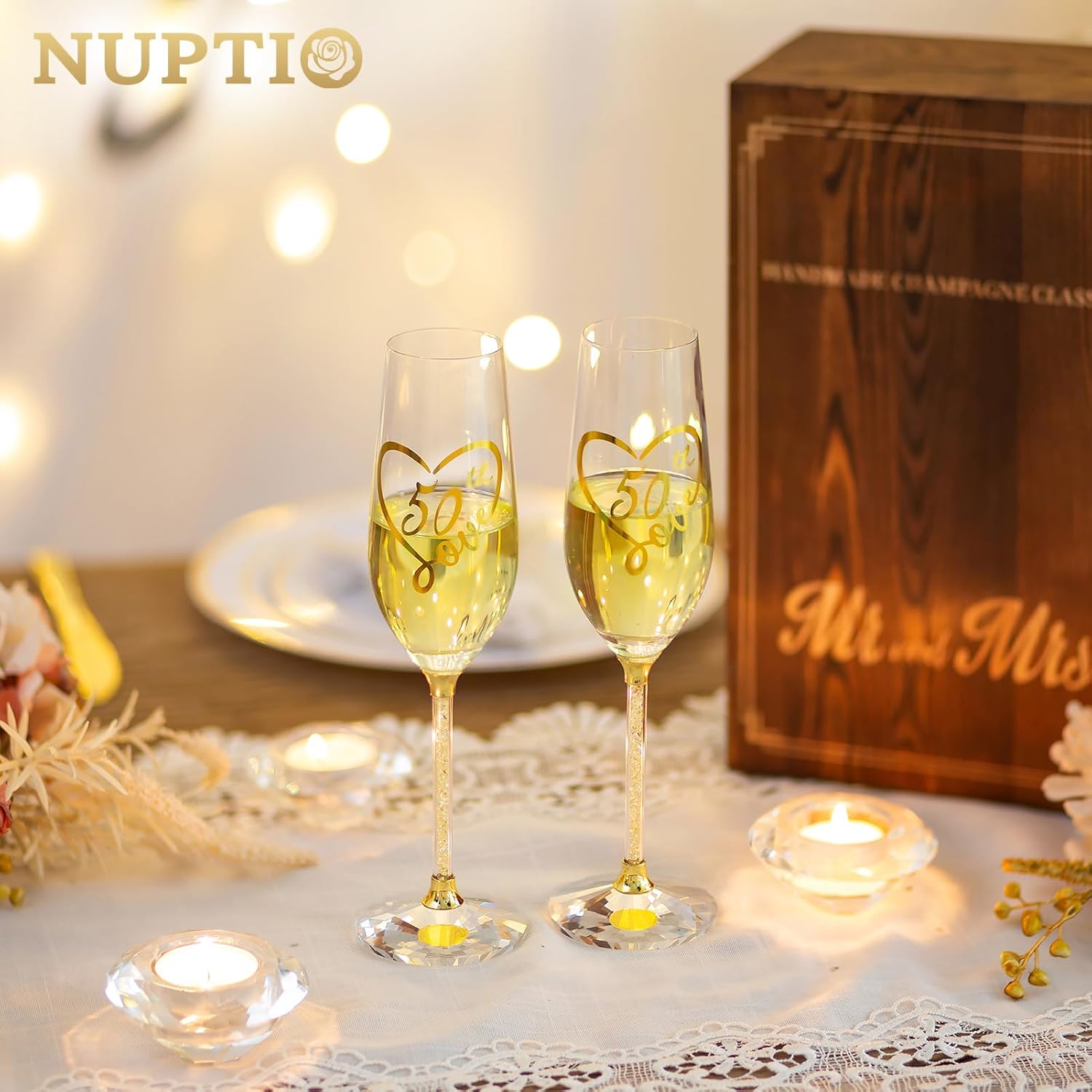 Detalle 2 de NUPTIO 50th Anniversary Gold Champagne Flutes set
