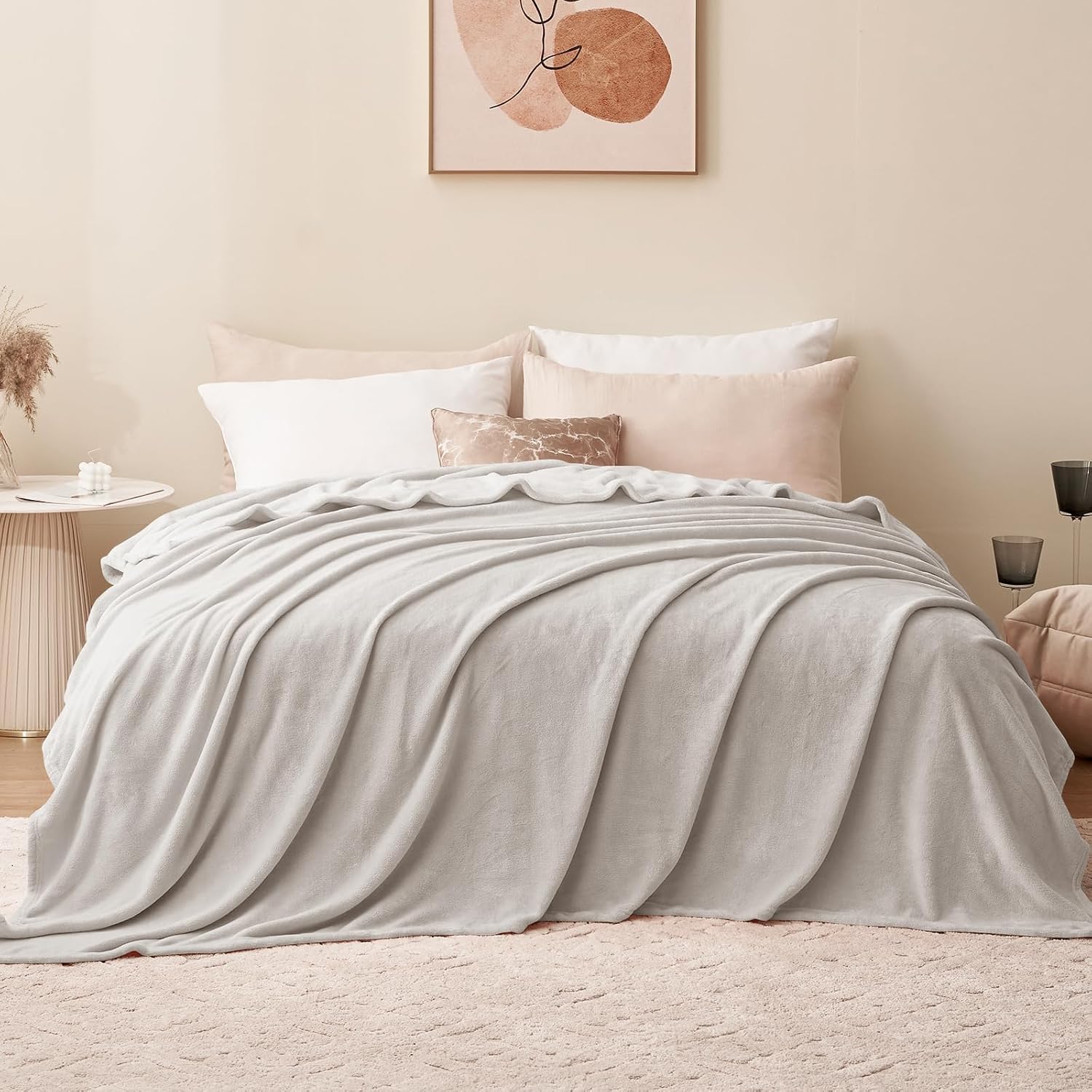 Detalle de Aisbo Beige Throws Blanket for Sofas – 220x240cm Fluffy Fleece Blanket