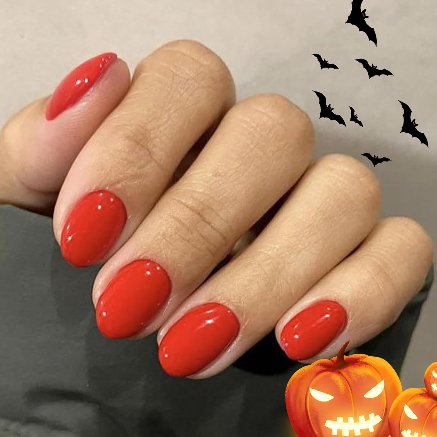 Detalle de modelones Red Short Oval Press-On Nails, 32 Pieces in 16 Sizes