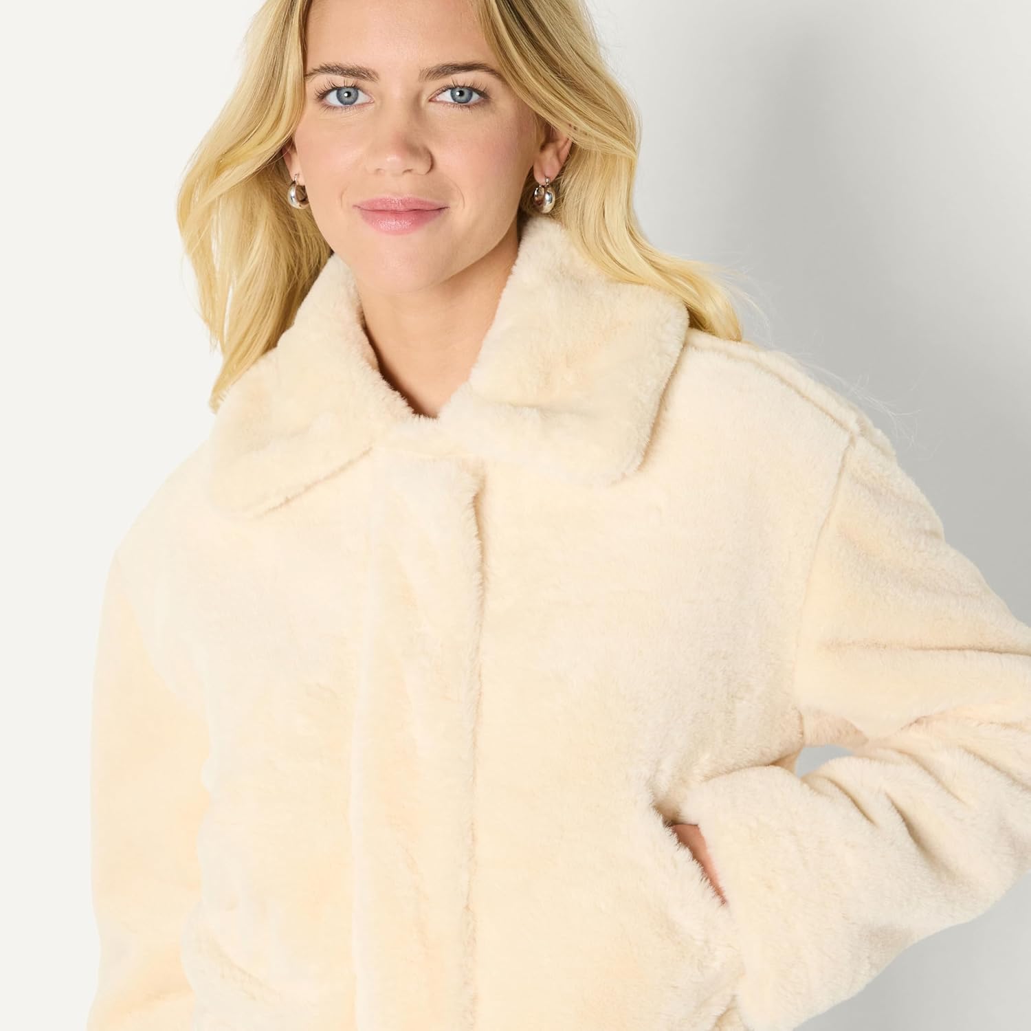Thumbnail 3 de Damen Oversize-Jacke mit Kunstfell und Kragen – Amazon Essentials (Relaxed Fit)