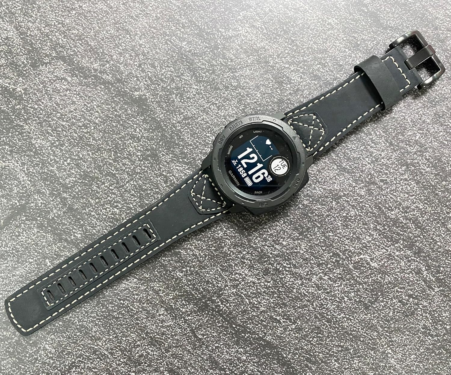 Detalle de Leather Strap for Garmin Instinct Series (45mm) – Top Genuine Leather, Black