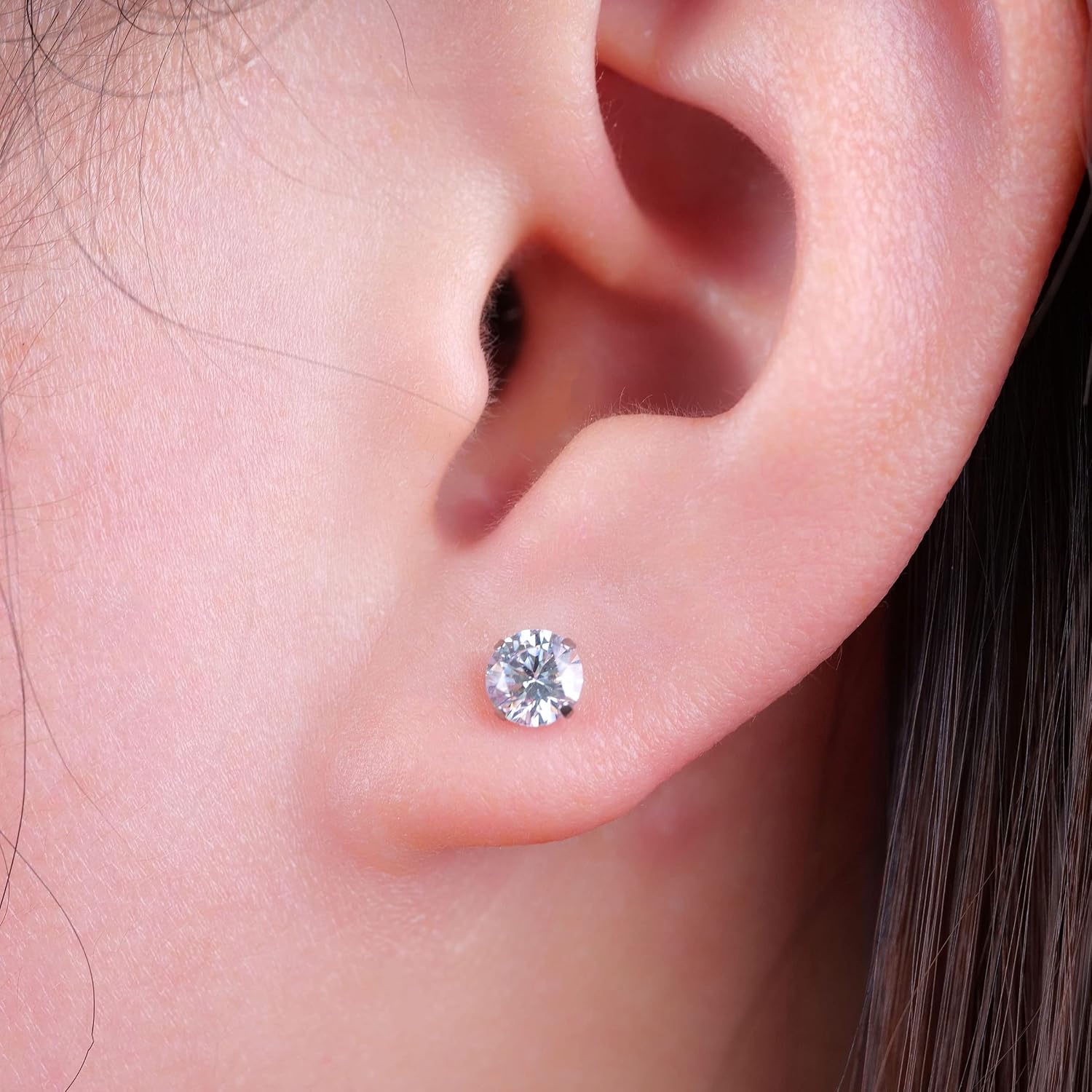 Detalle de Limerencia Titan Ohrstecker – G23 Titan, 5 mm Zirkonia, hypoallergen, nickelfrei