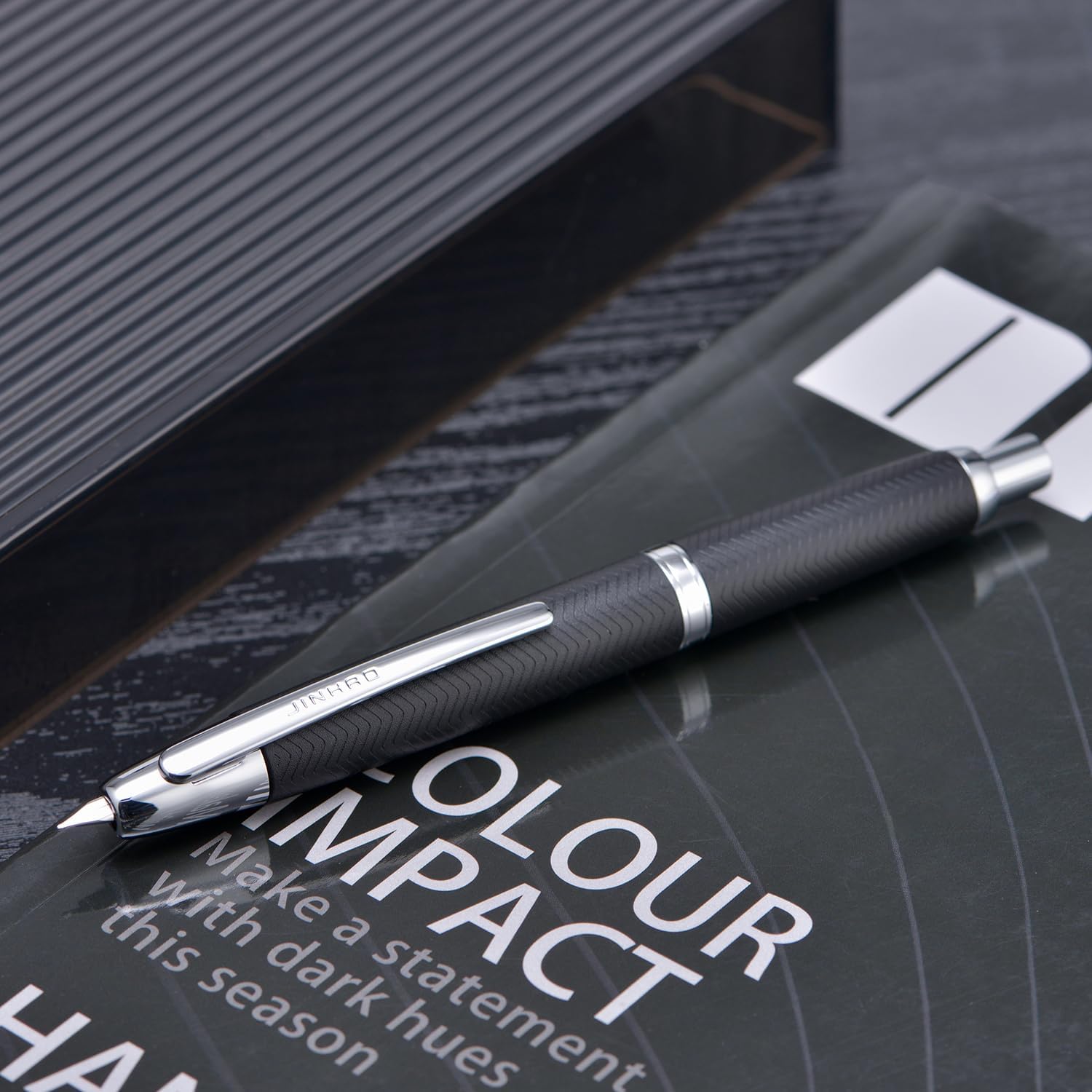 Detalle de Jinhao 10 Series Press Fountain Pen (Wavy Matt Black Chromium) Fine Nib Box Set with Converter